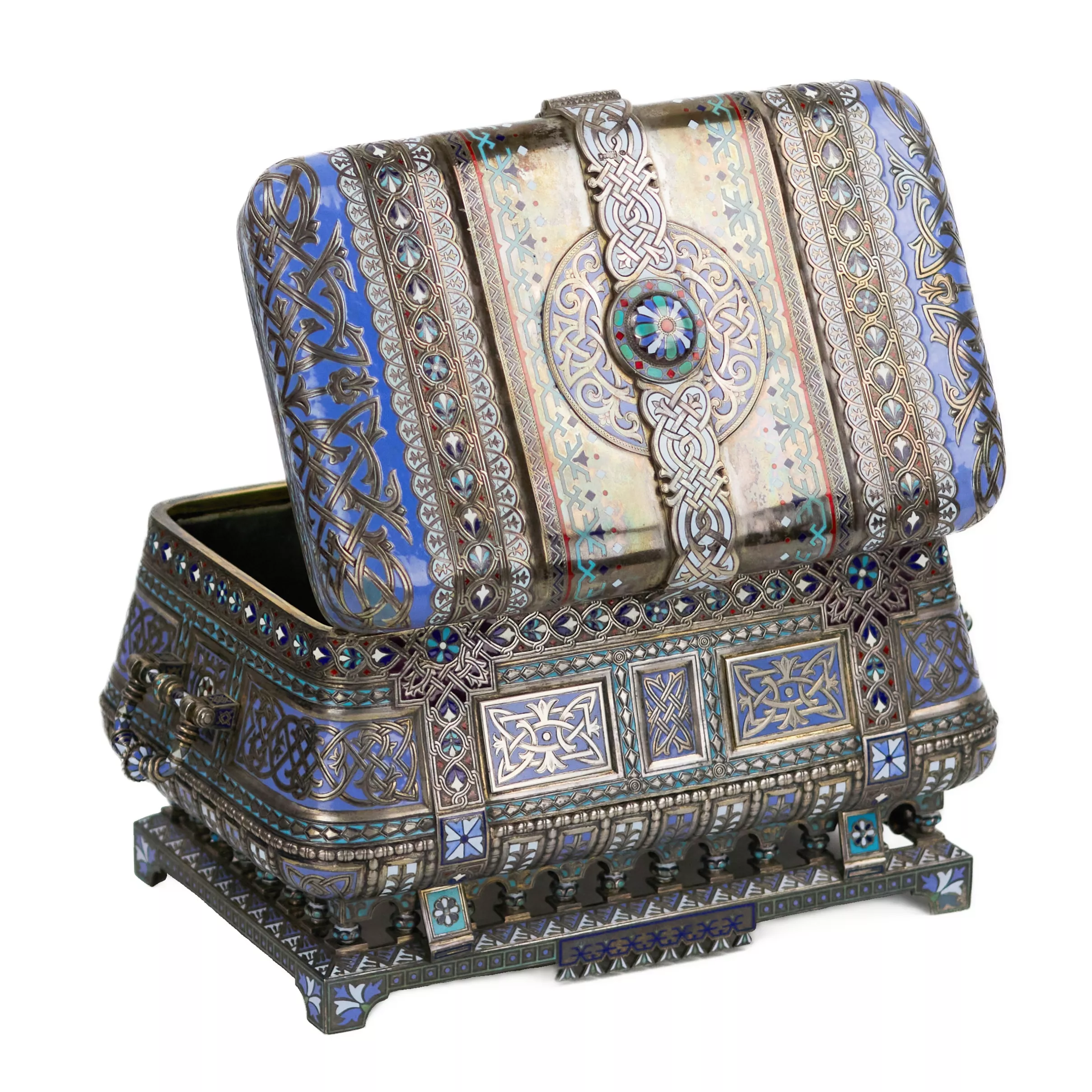 COFFRET RUSSE EN ARGENT AVEC ÉMAIL CHAMPLEVÉ. MAISON PAVEL OVCHINNIKOV. MOSCOU, 1882