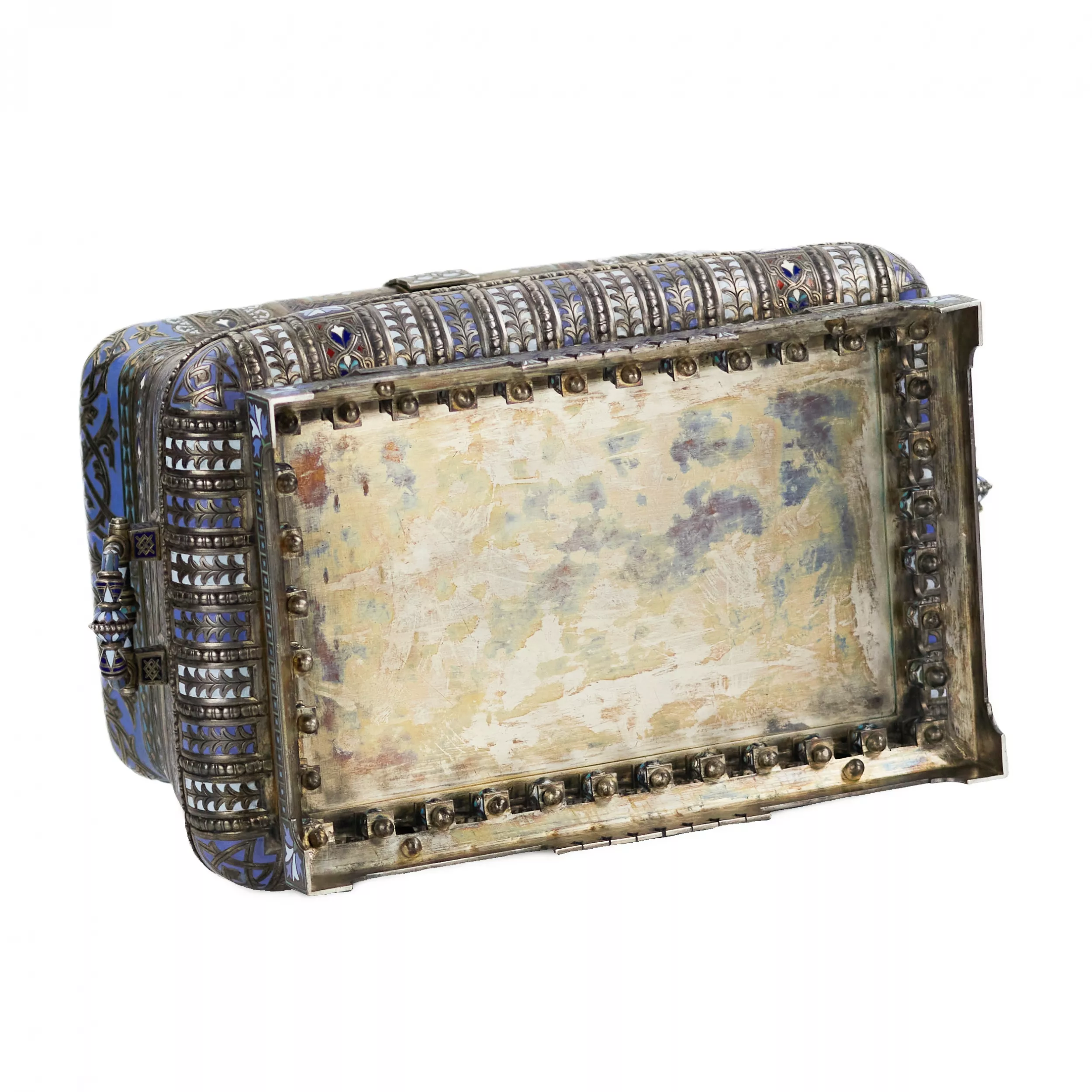 COFFRET RUSSE EN ARGENT AVEC ÉMAIL CHAMPLEVÉ. MAISON PAVEL OVCHINNIKOV. MOSCOU, 1882