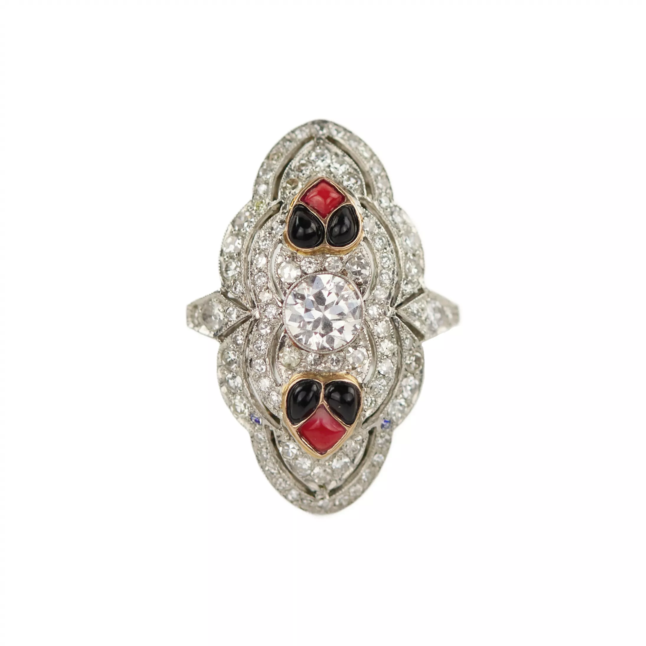 Bague en or blanc avec diamants et émail de style Art Déco. 20ième siècle. 