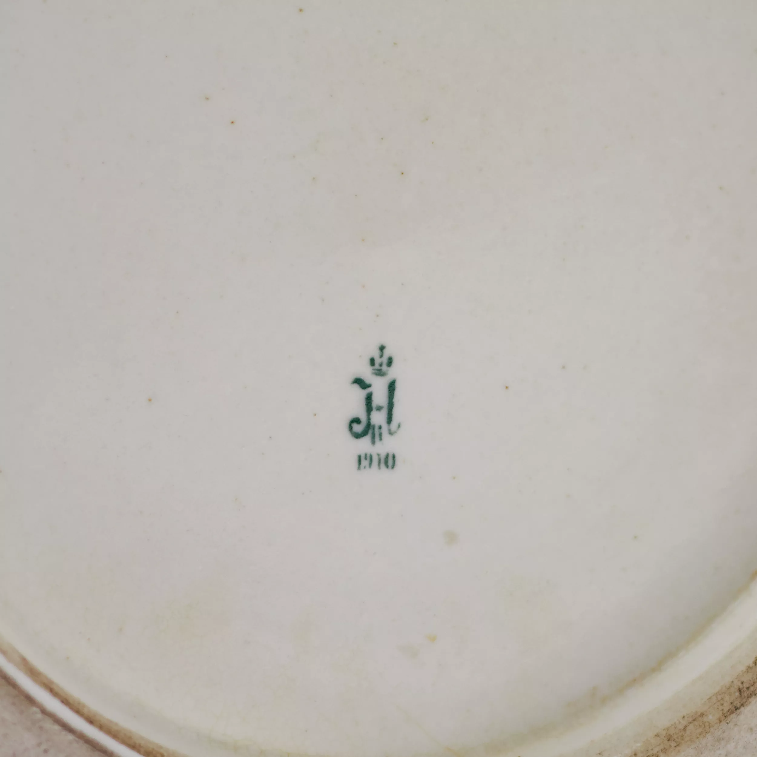 VASE DE STYLE ART NOUVEAU. MANUFACTURE IMPÉRIALE DE PORCELAINE RUSSIE, SAINT-PÉTERSBOURG, 1910
