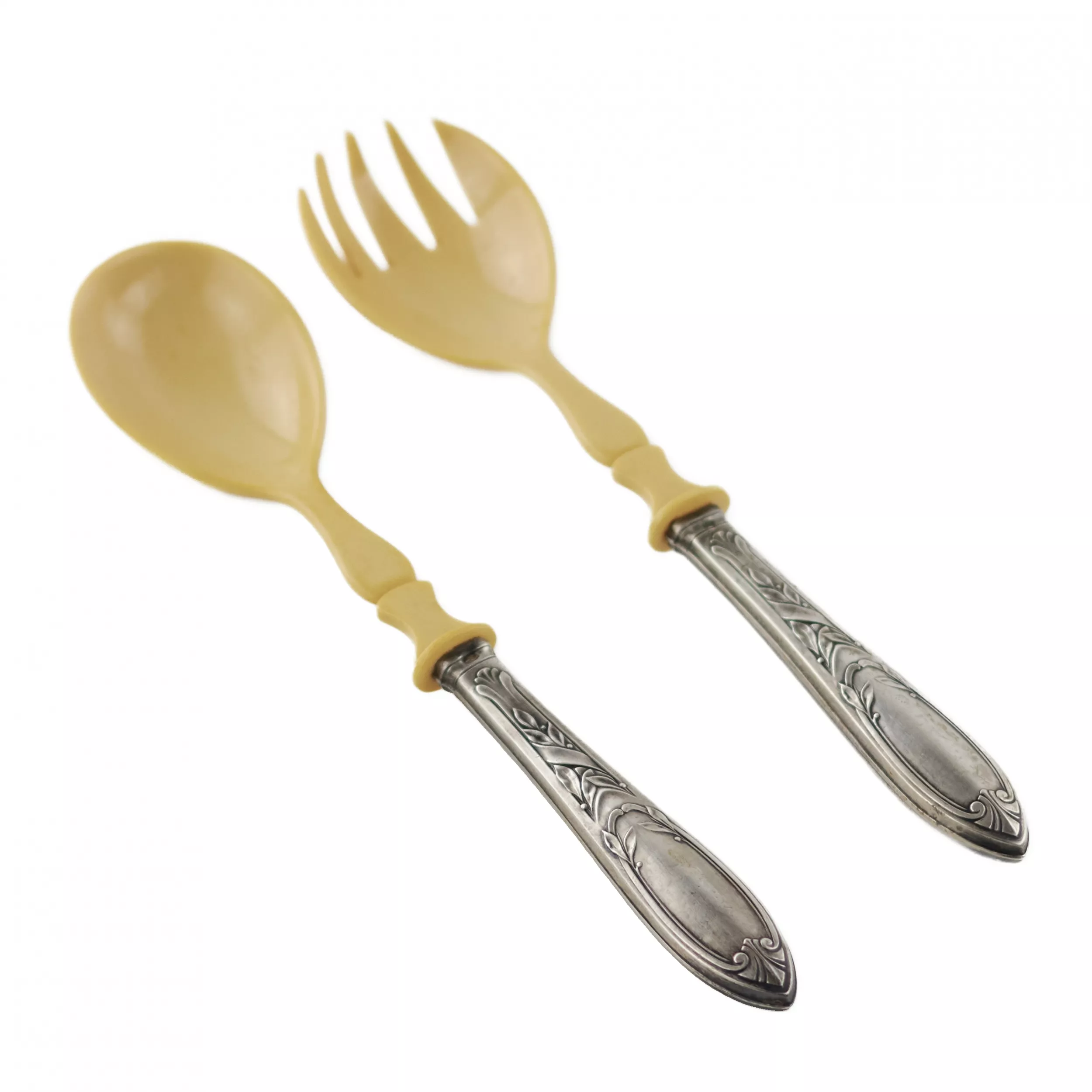 Salad cutlery made of silver and plastic. Latvia. 1920-30 