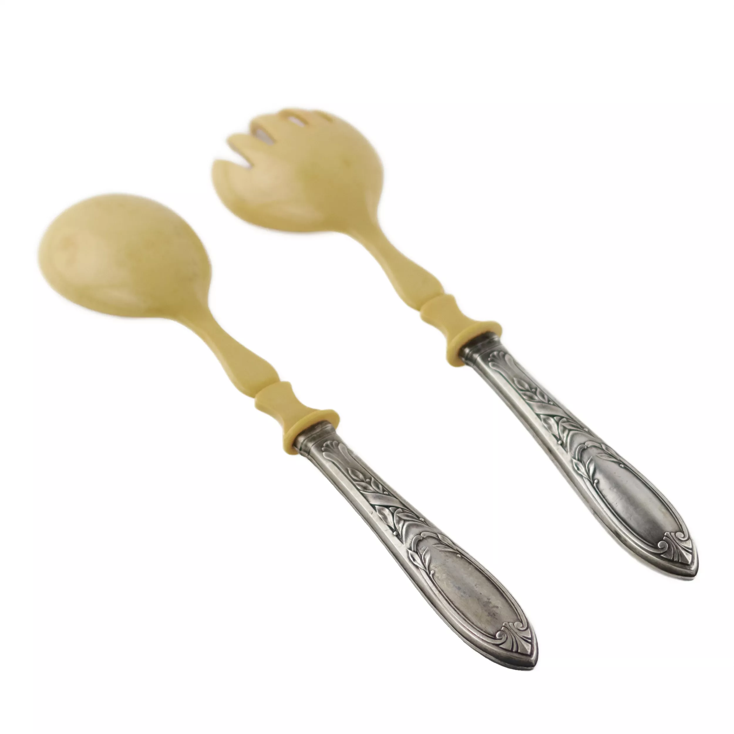 Salad cutlery made of silver and plastic. Latvia. 1920-30 