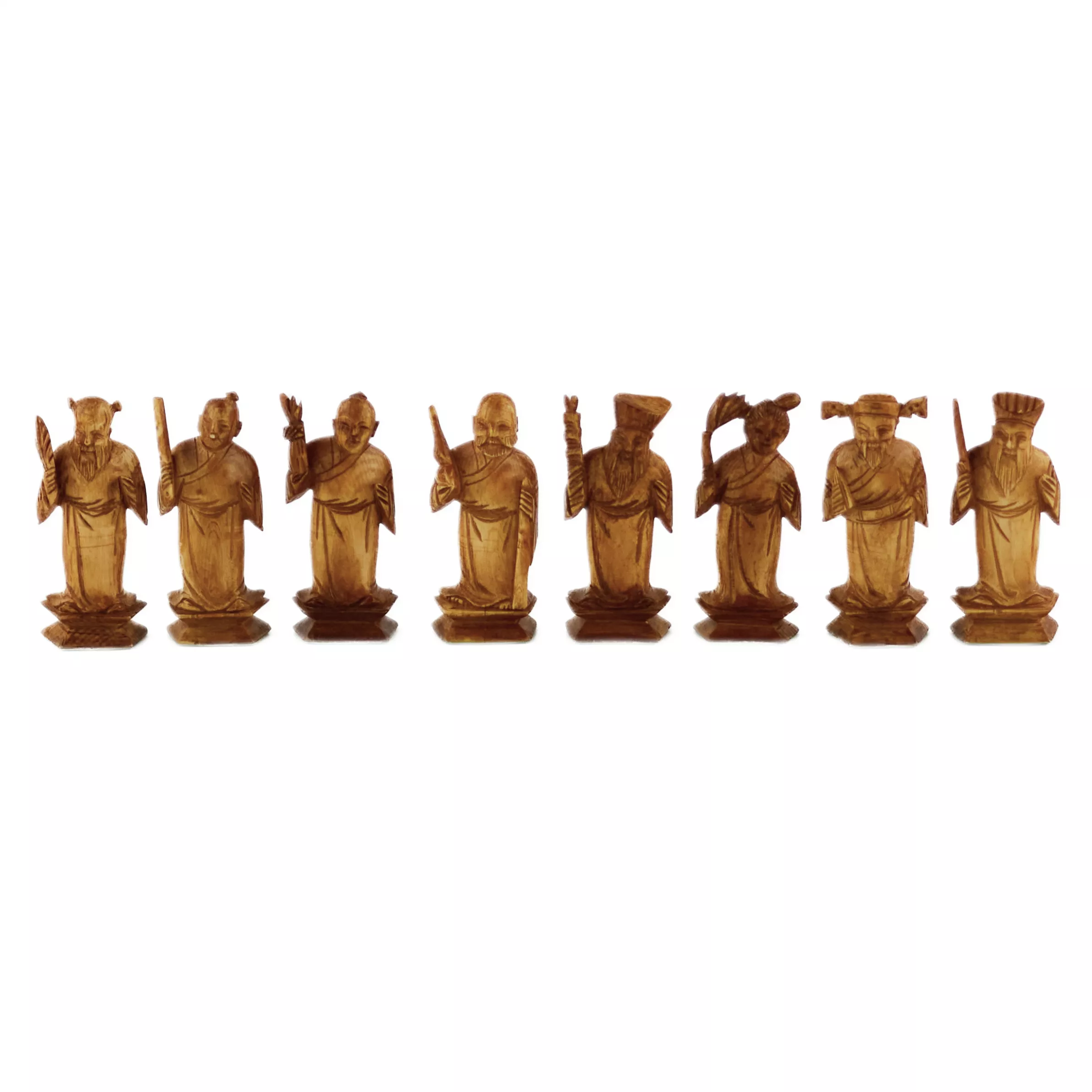 Un bel ensemble de pièces d`échecs chinoises en ivoire. Le tournant des XIXe-XXe siècles. 