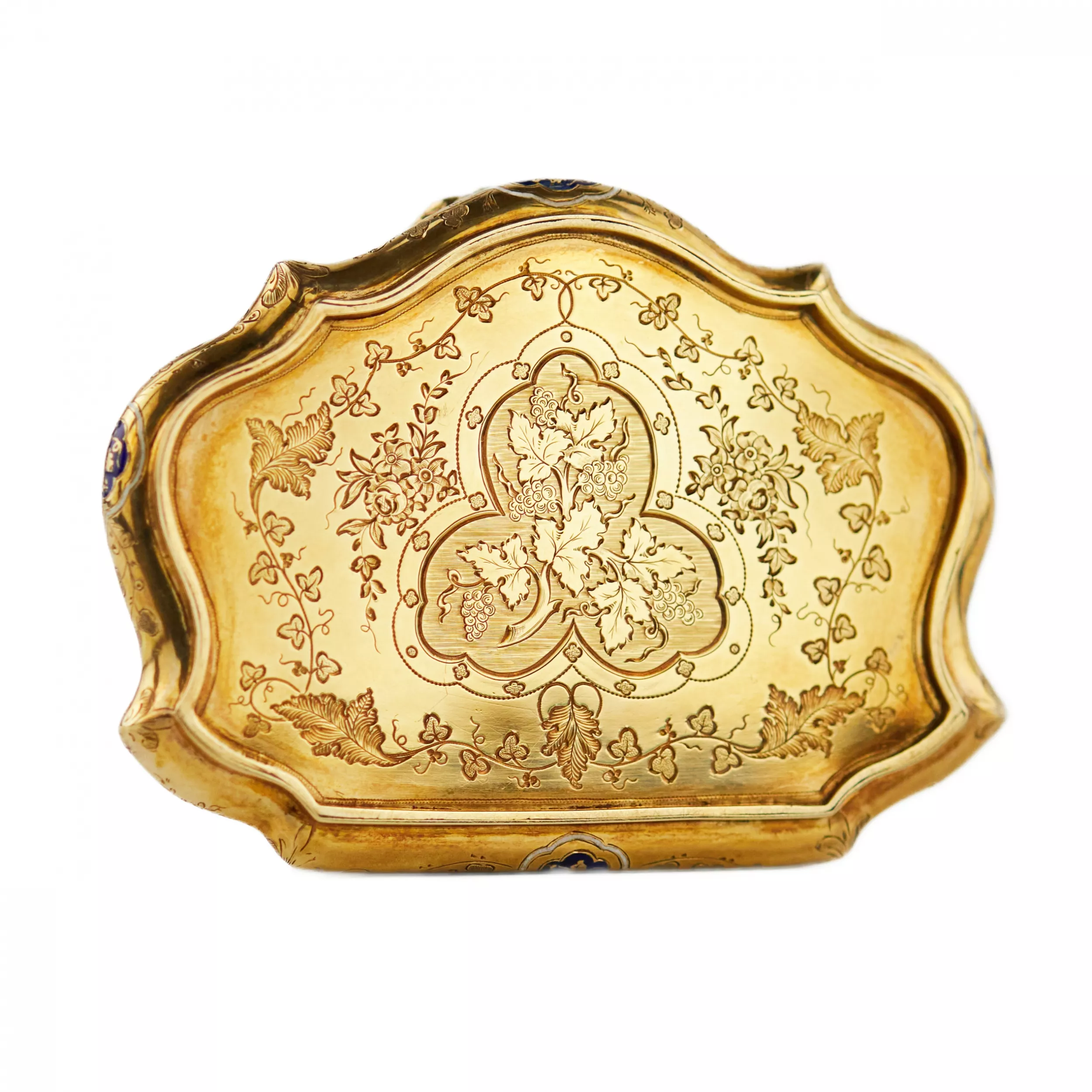 Tabatière en or à motifs gravés et émail bleu. 20ième siècle. 