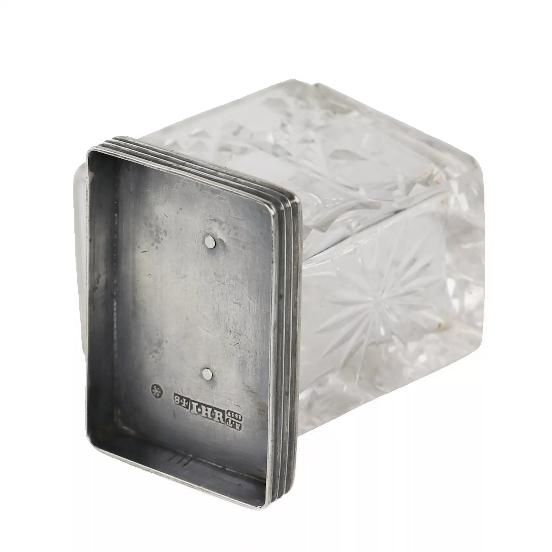 RUSSIAN CUT-CRYSTAL BOX WITH A SILVER LID. ST PETERSBURG, 1837