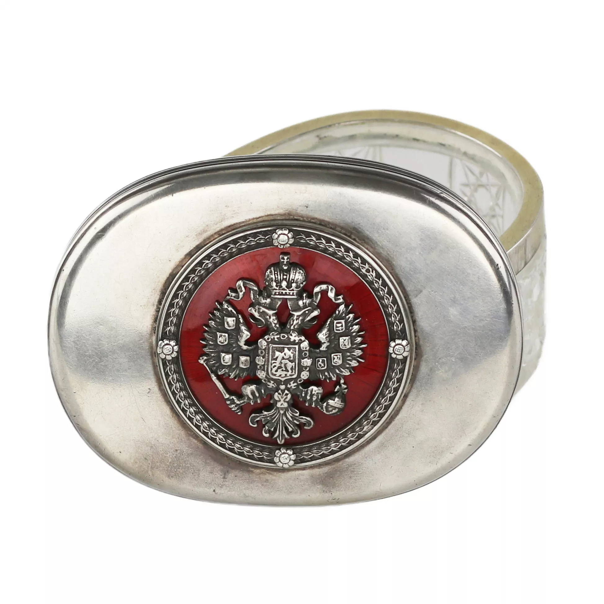 Boite en cristal en argent avec les armoiries de la Russie sur le couvercle. Début du 20ème siècle. 