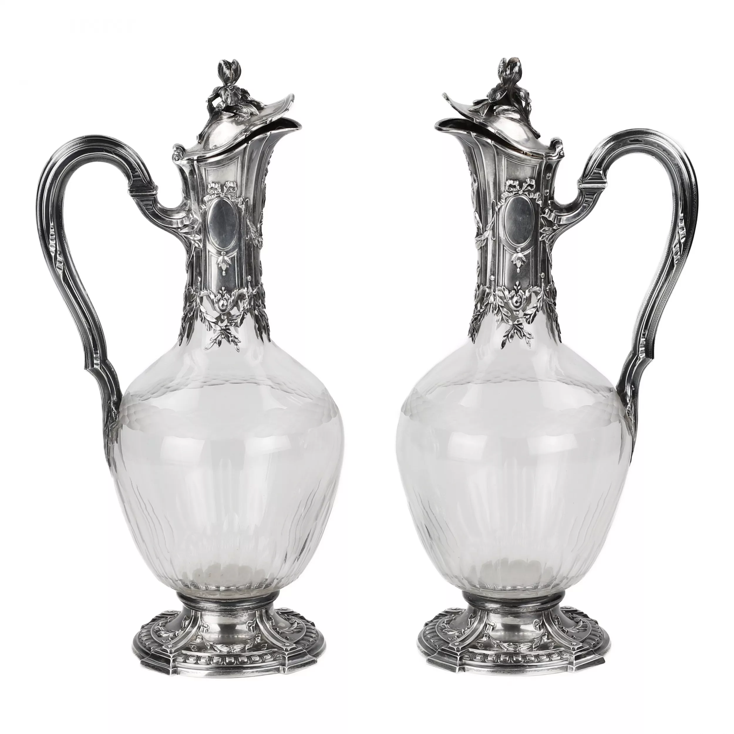 PAIR OF FRENCH SILVER-MOUNTED GLASS WINE EWERS. TÉTARD FRÈRES. PARIS, EARLY 20TH CENTURY