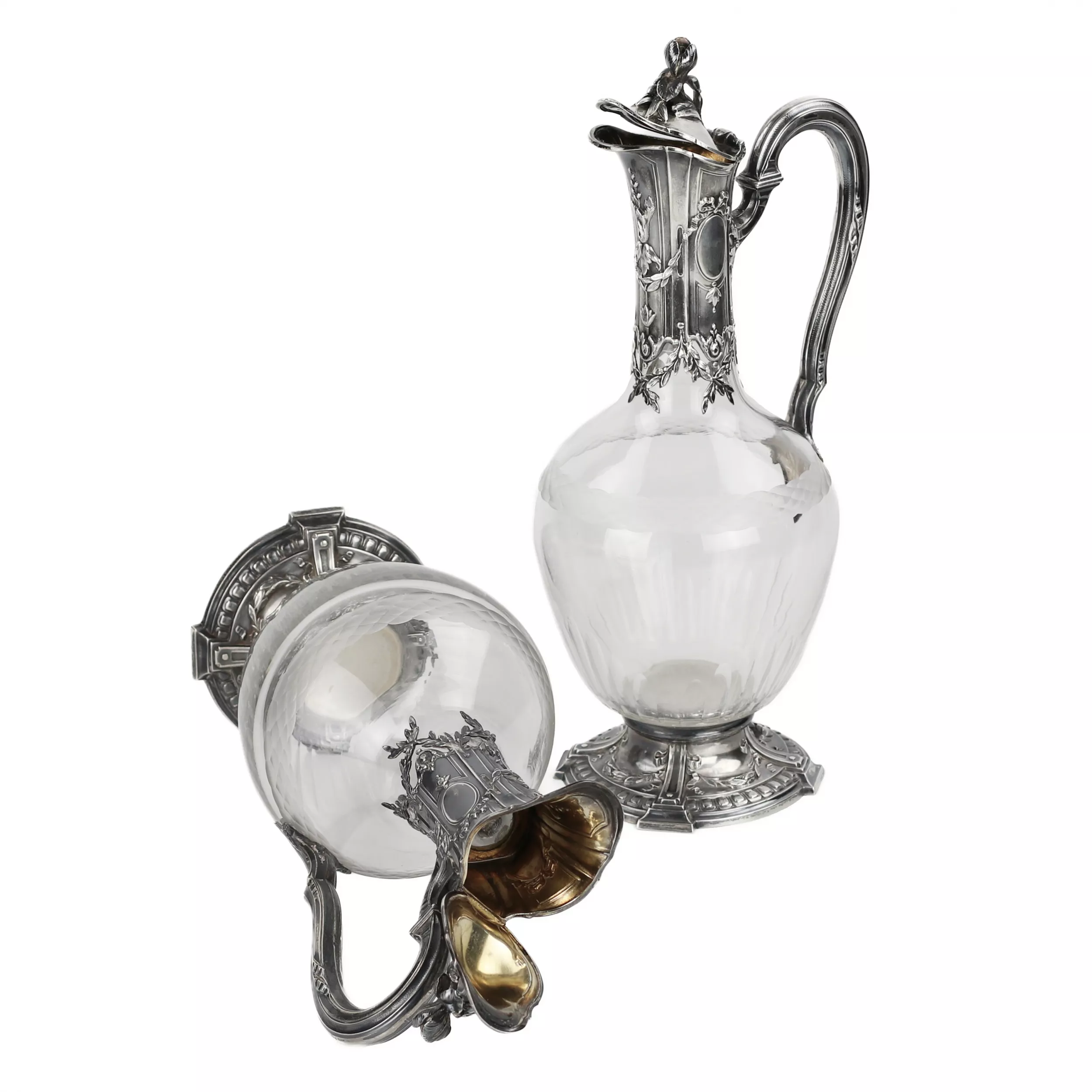PAIR OF FRENCH SILVER-MOUNTED GLASS WINE EWERS. TÉTARD FRÈRES. PARIS, EARLY 20TH CENTURY