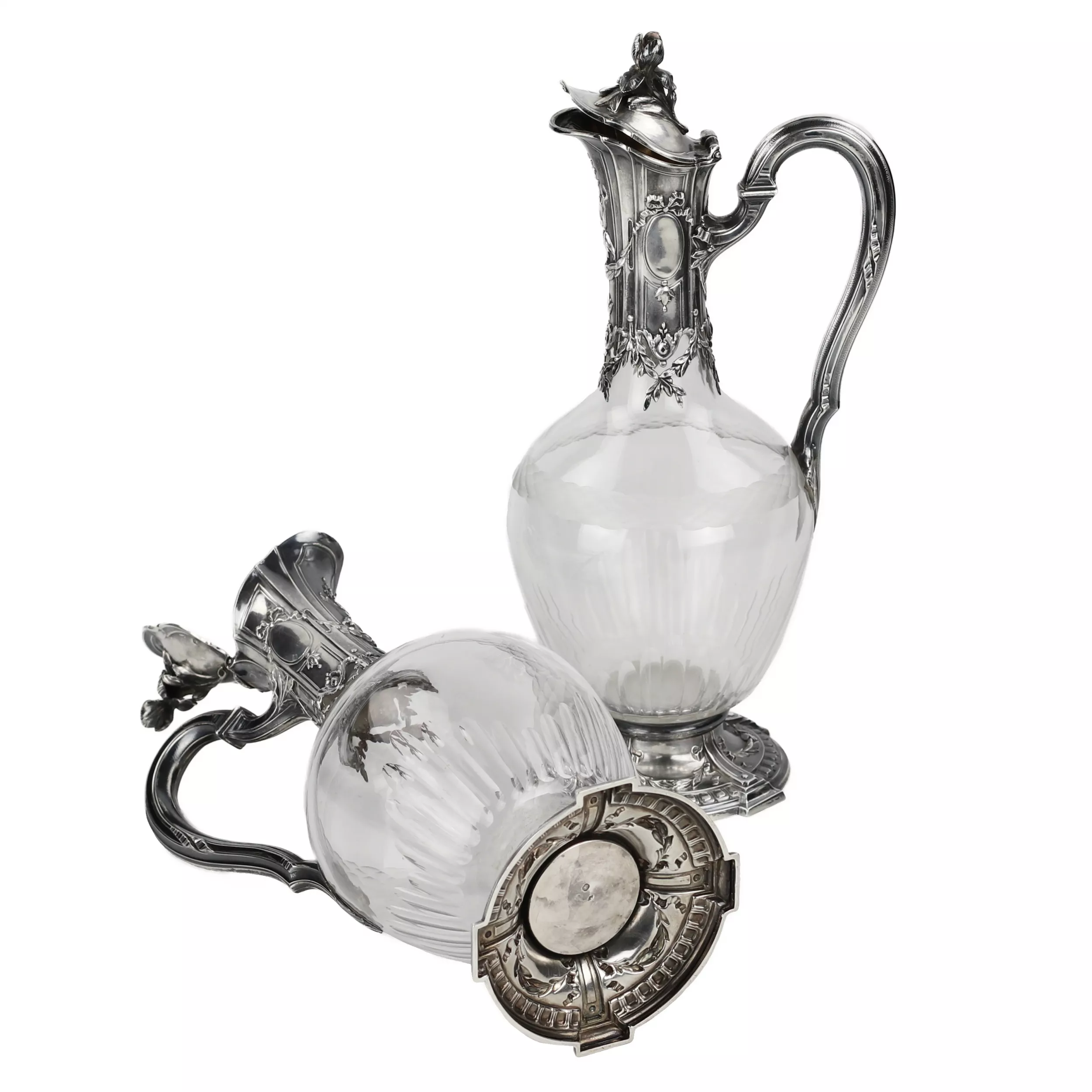 PAIR OF FRENCH SILVER-MOUNTED GLASS WINE EWERS. TÉTARD FRÈRES. PARIS, EARLY 20TH CENTURY