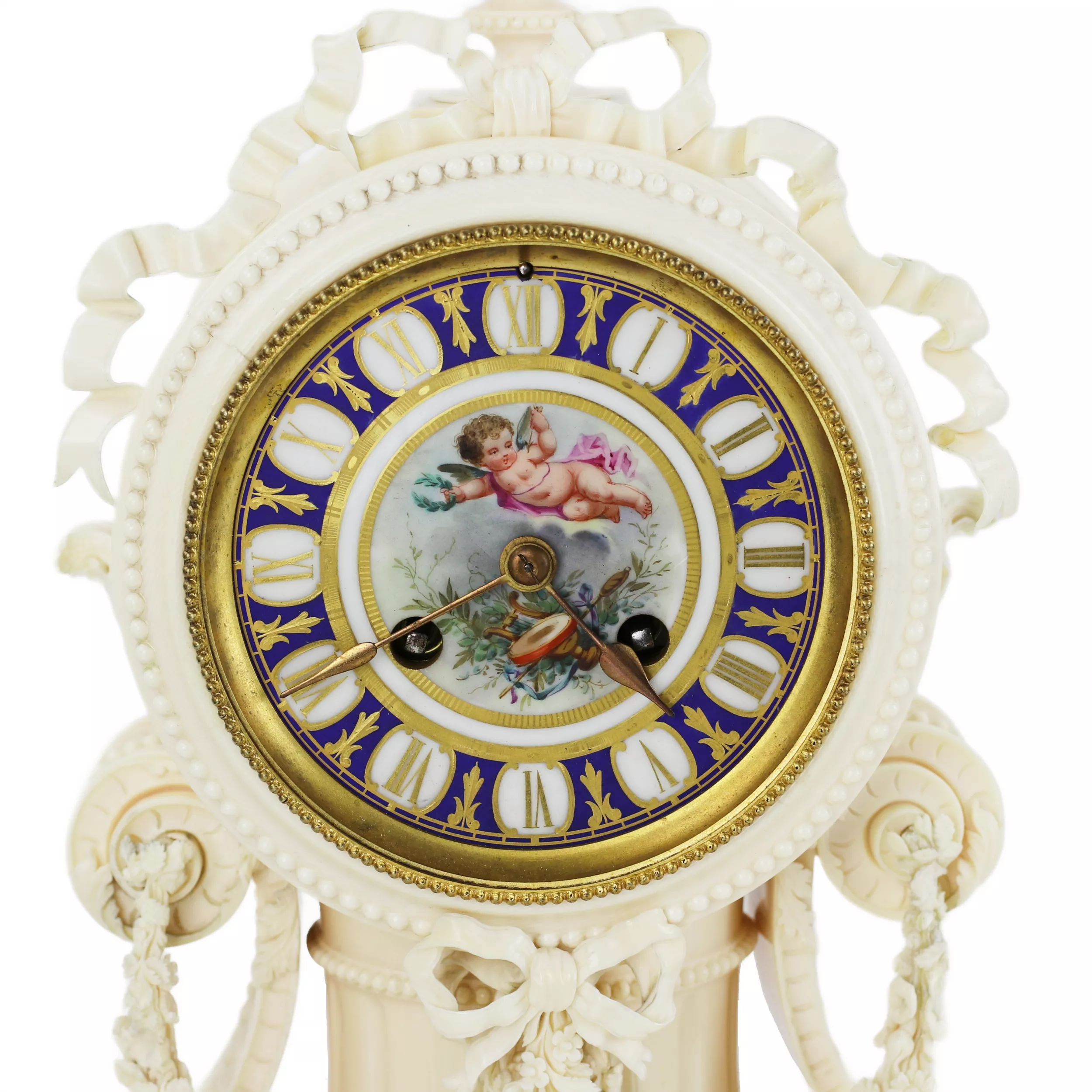 PENDULE DE CHEMINÉE EN IVOIRE ÉPOQUE NAPOLÉON III FRANCE, PARIS, SECONDE MOITIÉ DU XIXᵉ SIÈCLE