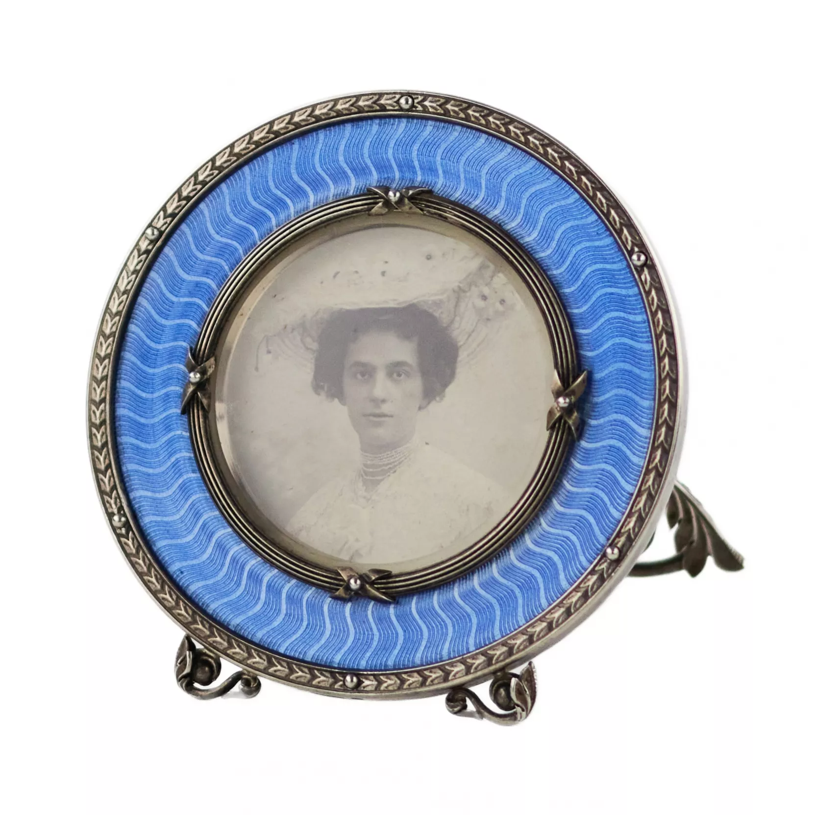 Cadre photo en argent et émail guilloché. Saint-Pétersbourg. EST. Britsyn. 1908-1917.