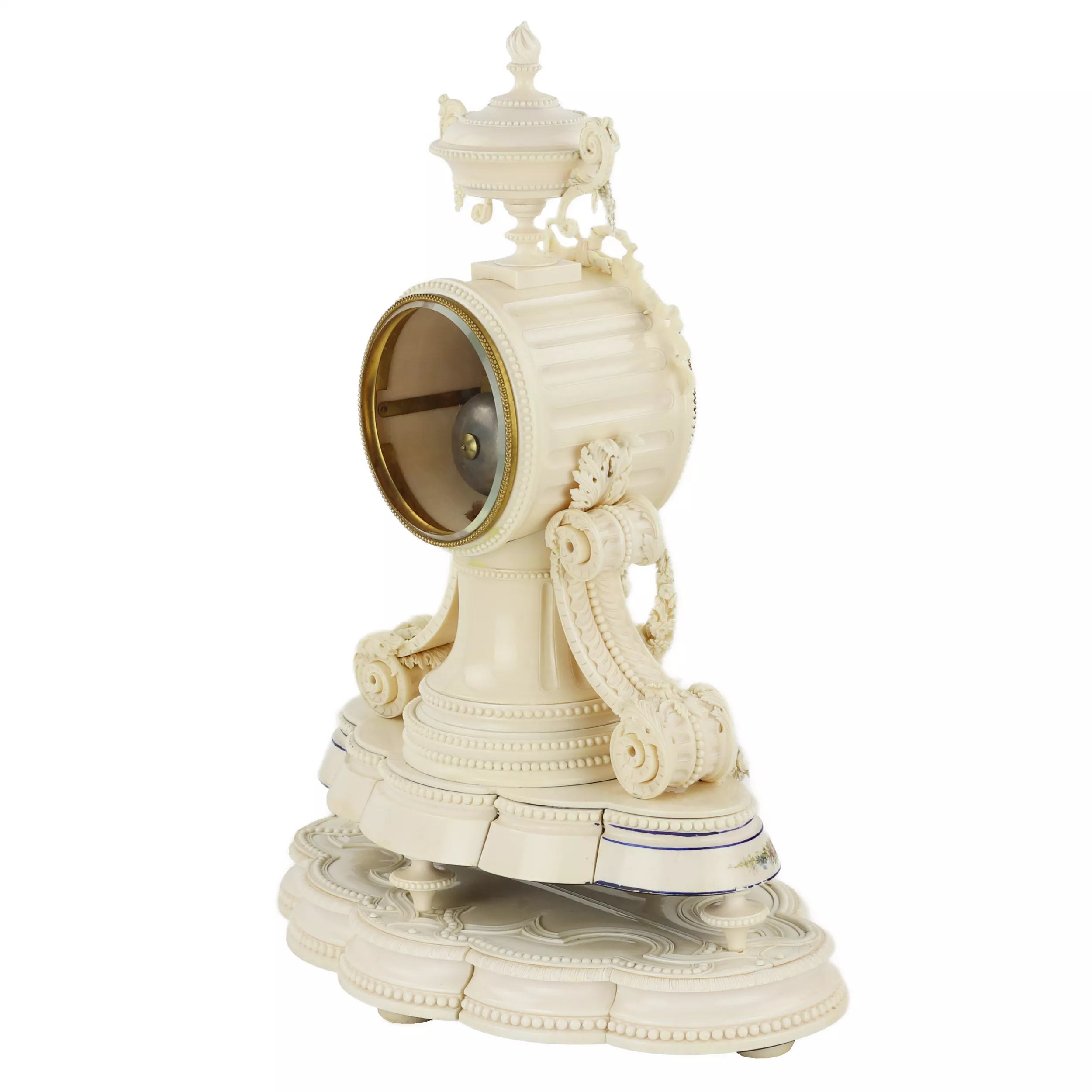 PENDULE DE CHEMINÉE EN IVOIRE ÉPOQUE NAPOLÉON III FRANCE, PARIS, SECONDE MOITIÉ DU XIXᵉ SIÈCLE