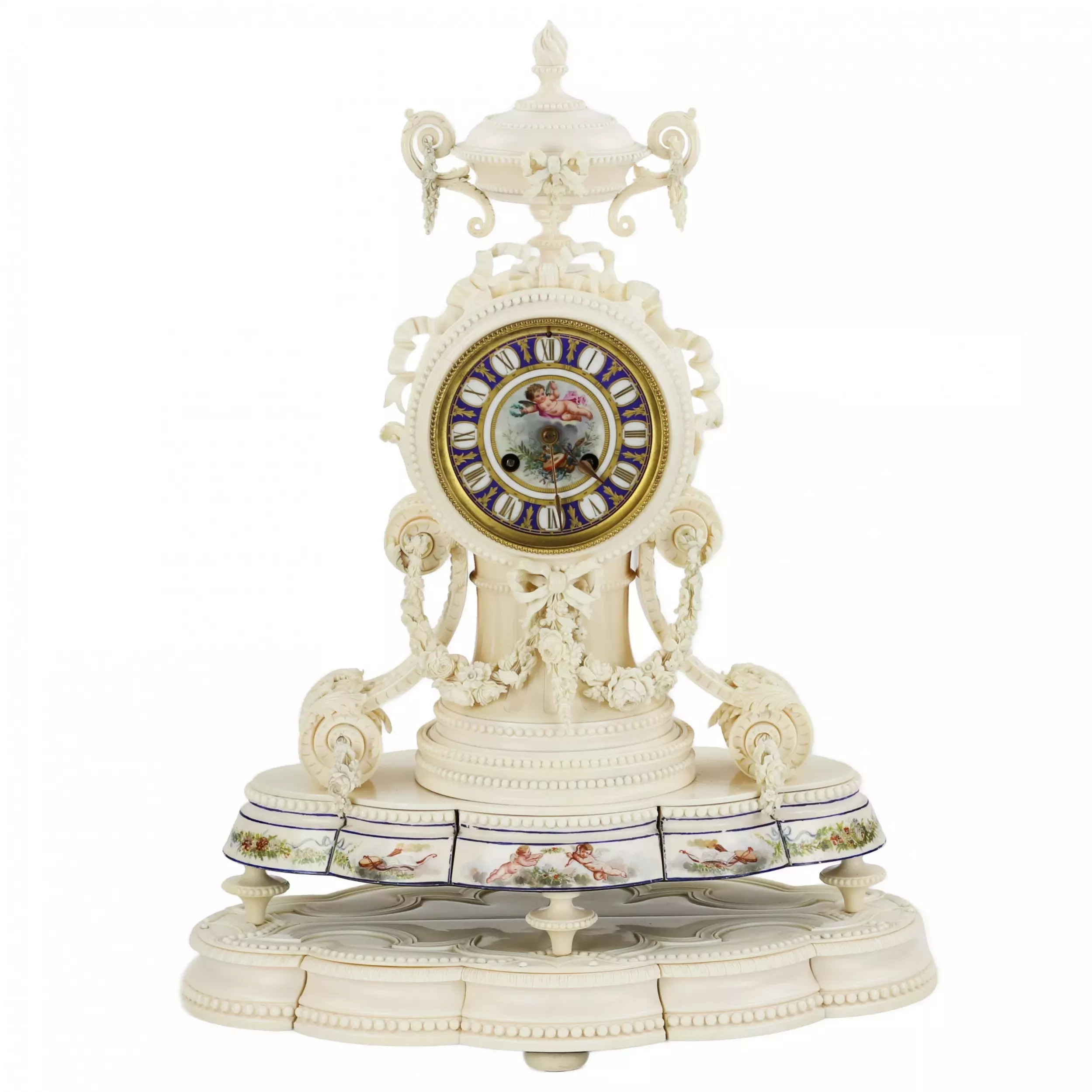 PENDULE DE CHEMINÉE EN IVOIRE ÉPOQUE NAPOLÉON III FRANCE, PARIS, SECONDE MOITIÉ DU XIXᵉ SIÈCLE