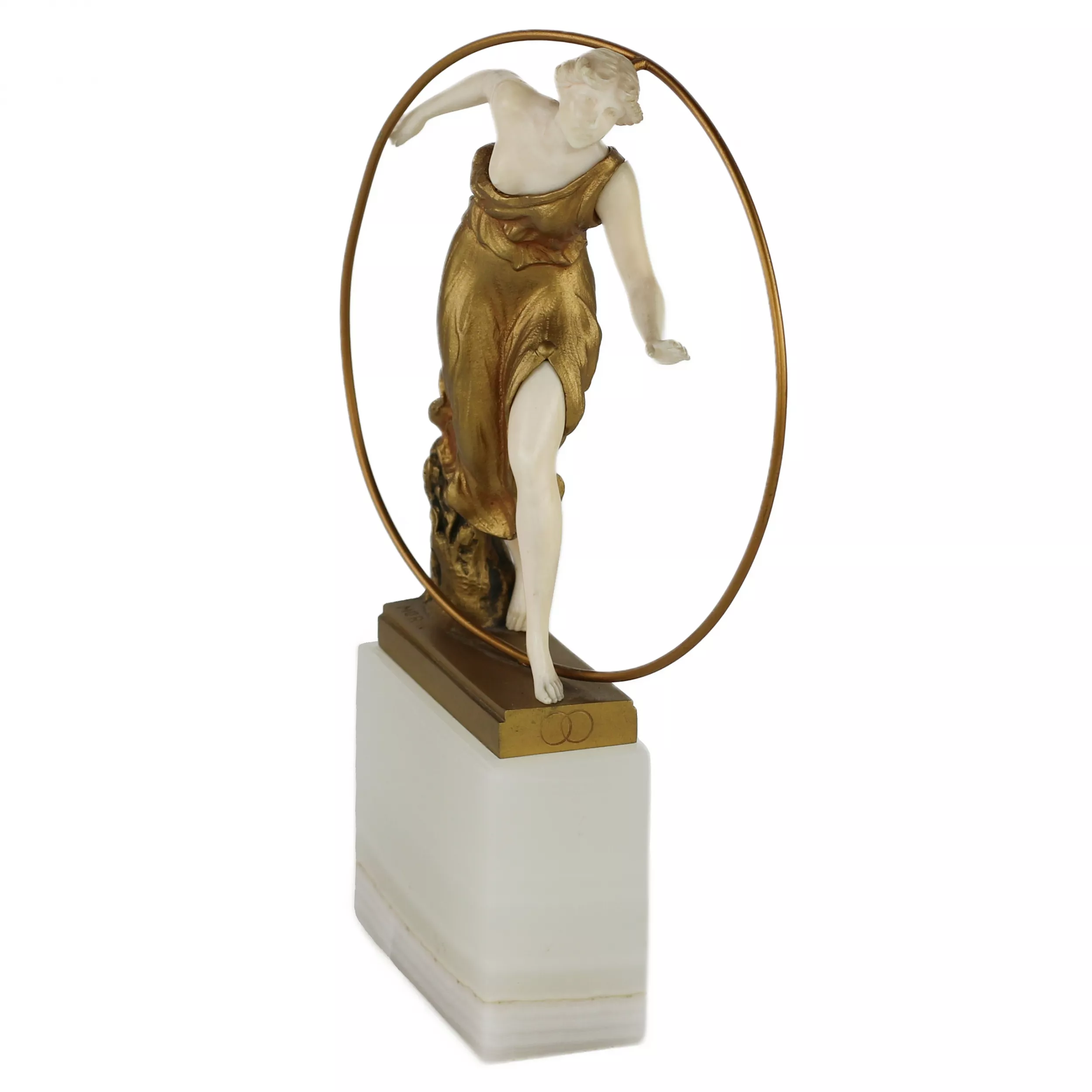 WOMAN WITH A HOOP. CHRYSÉLÉPHANTINE SCULPTURE BY GEORGES MORIN. FRANCE, CIRCA 1920