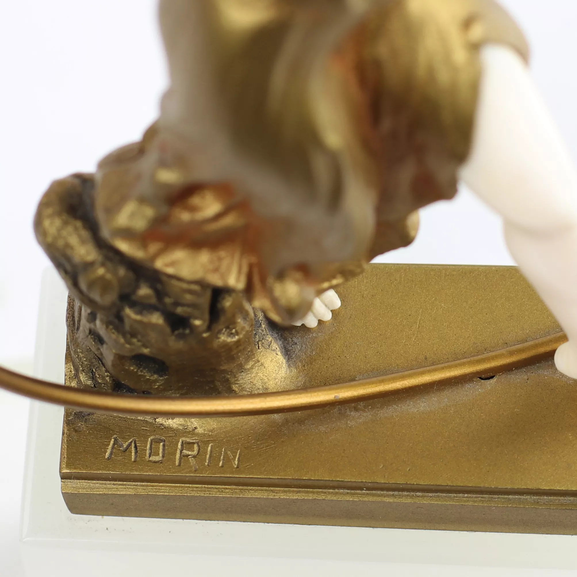 WOMAN WITH A HOOP. CHRYSÉLÉPHANTINE SCULPTURE BY GEORGES MORIN. FRANCE, CIRCA 1920