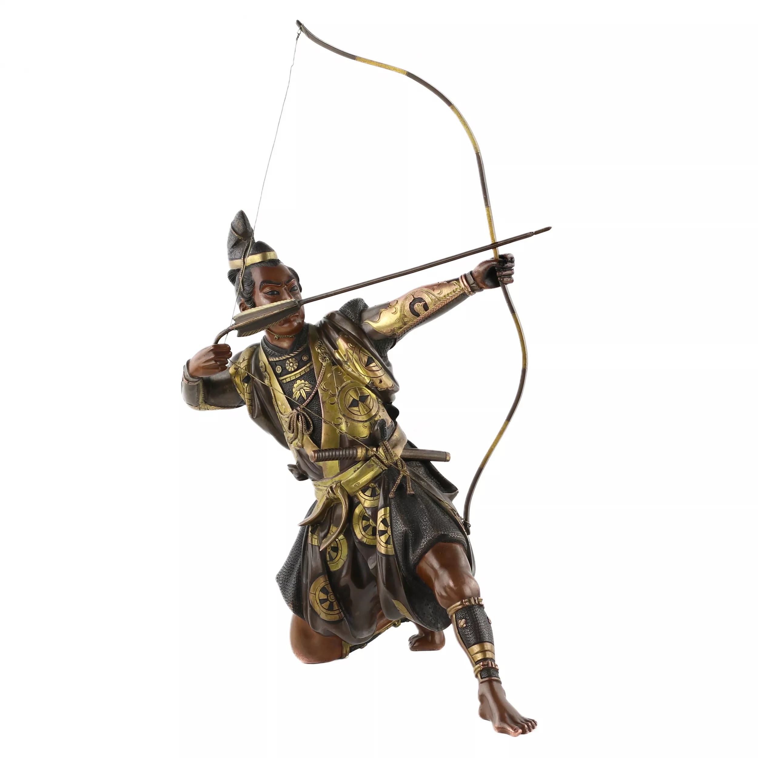 FIGURE EN BRONZE D’UN SAMOURAÏ ARCHER AU GRAND ARC. YOSHIMITSU HŌ (芳光炮) JAPON, PÉRIODE MEIJI, VERS 1880
