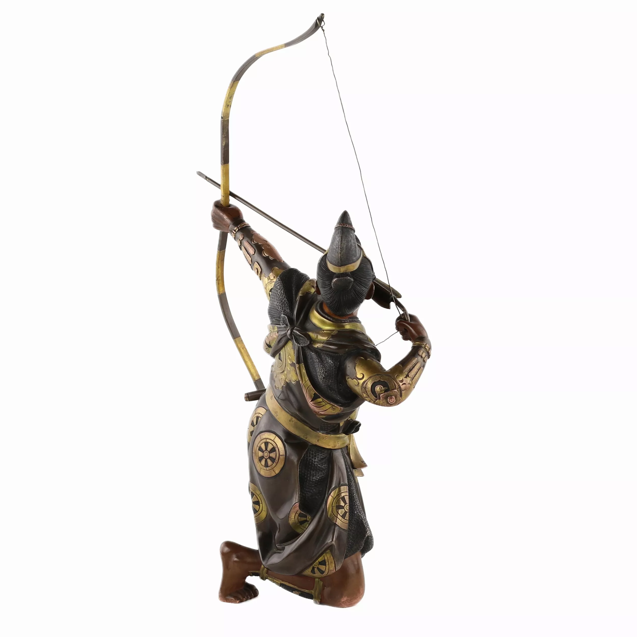 FIGURE EN BRONZE D’UN SAMOURAÏ ARCHER AU GRAND ARC. YOSHIMITSU HŌ (芳光炮) JAPON, PÉRIODE MEIJI, VERS 1880