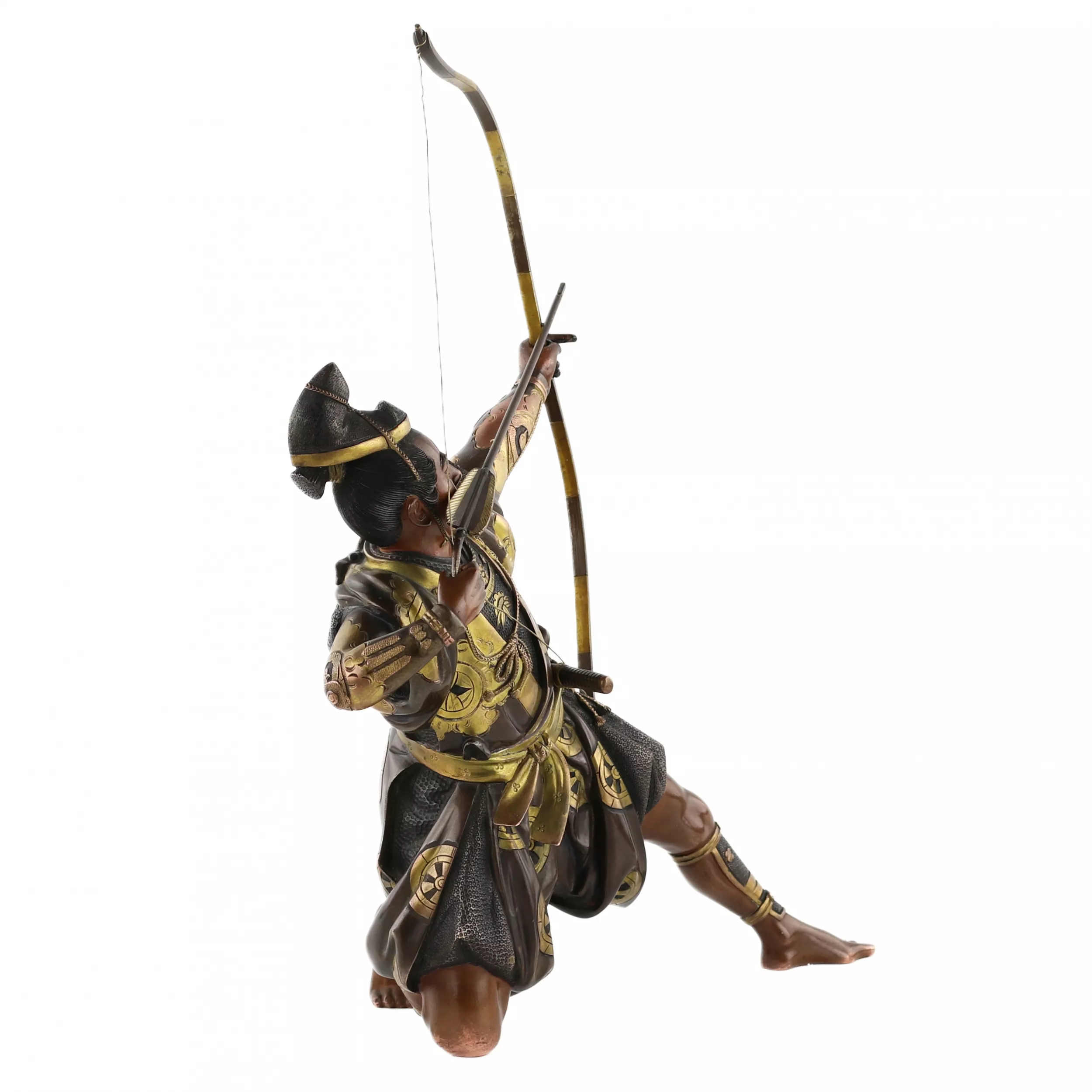FIGURE EN BRONZE D’UN SAMOURAÏ ARCHER AU GRAND ARC. YOSHIMITSU HŌ (芳光炮) JAPON, PÉRIODE MEIJI, VERS 1880