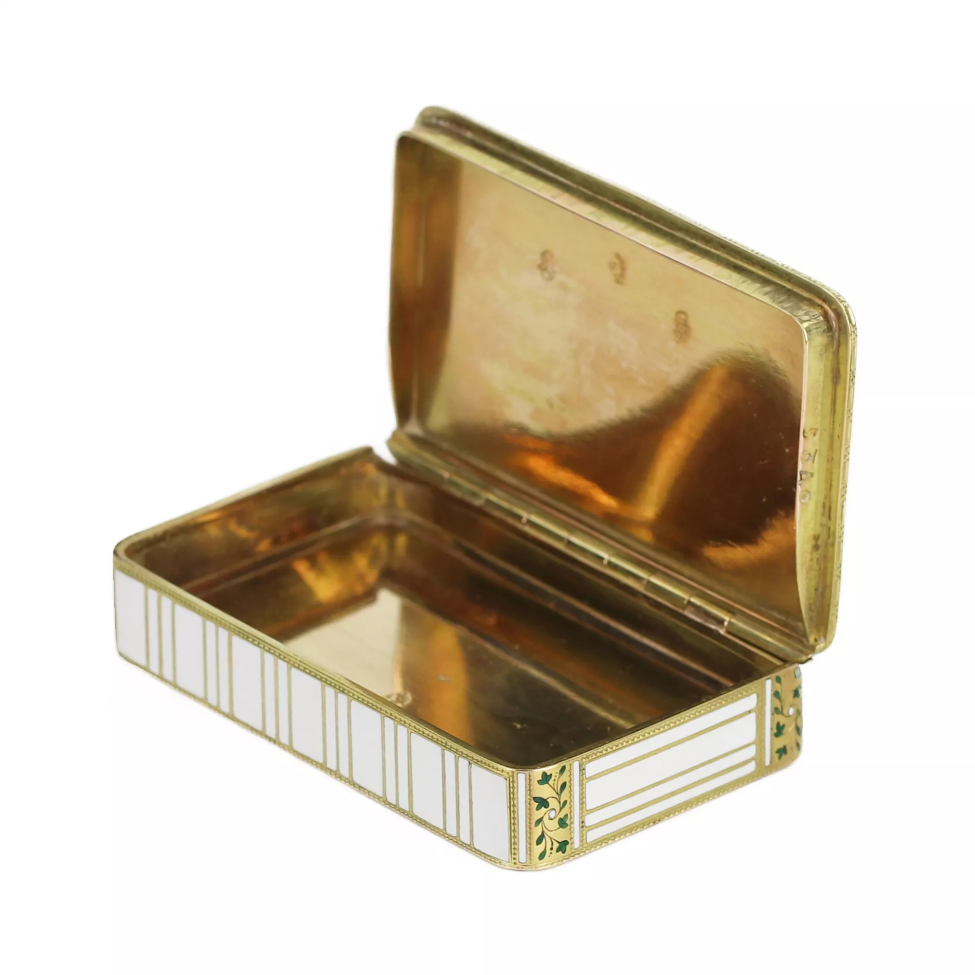TABATIÈRE EN OR ÉMAILLÉ, FRÈRES JORDAN ALLEMAGNE, HANAU, VERS 1800