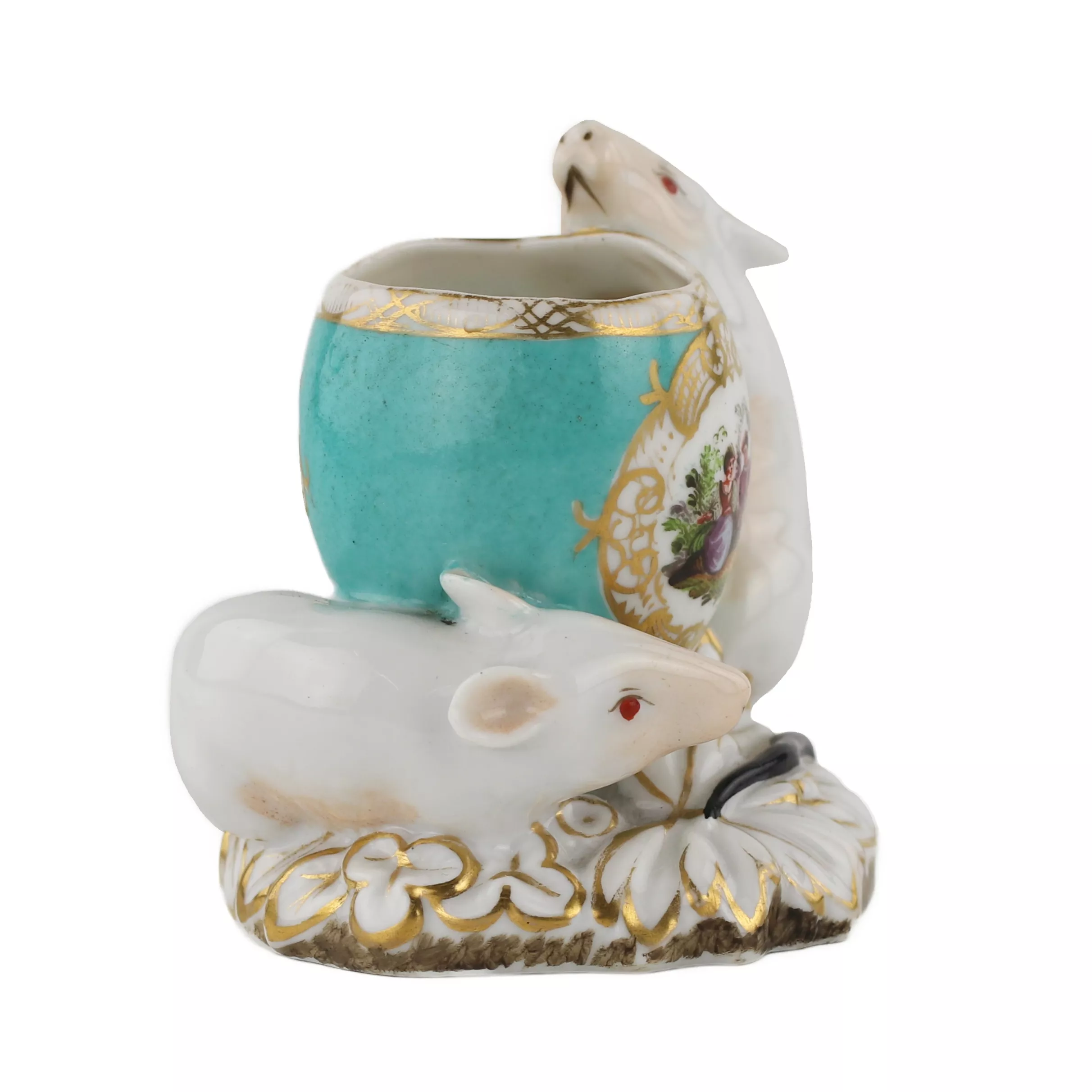 Composition décorative représentant deux souris près d`un œuf. KPM, 19ème siècle. 