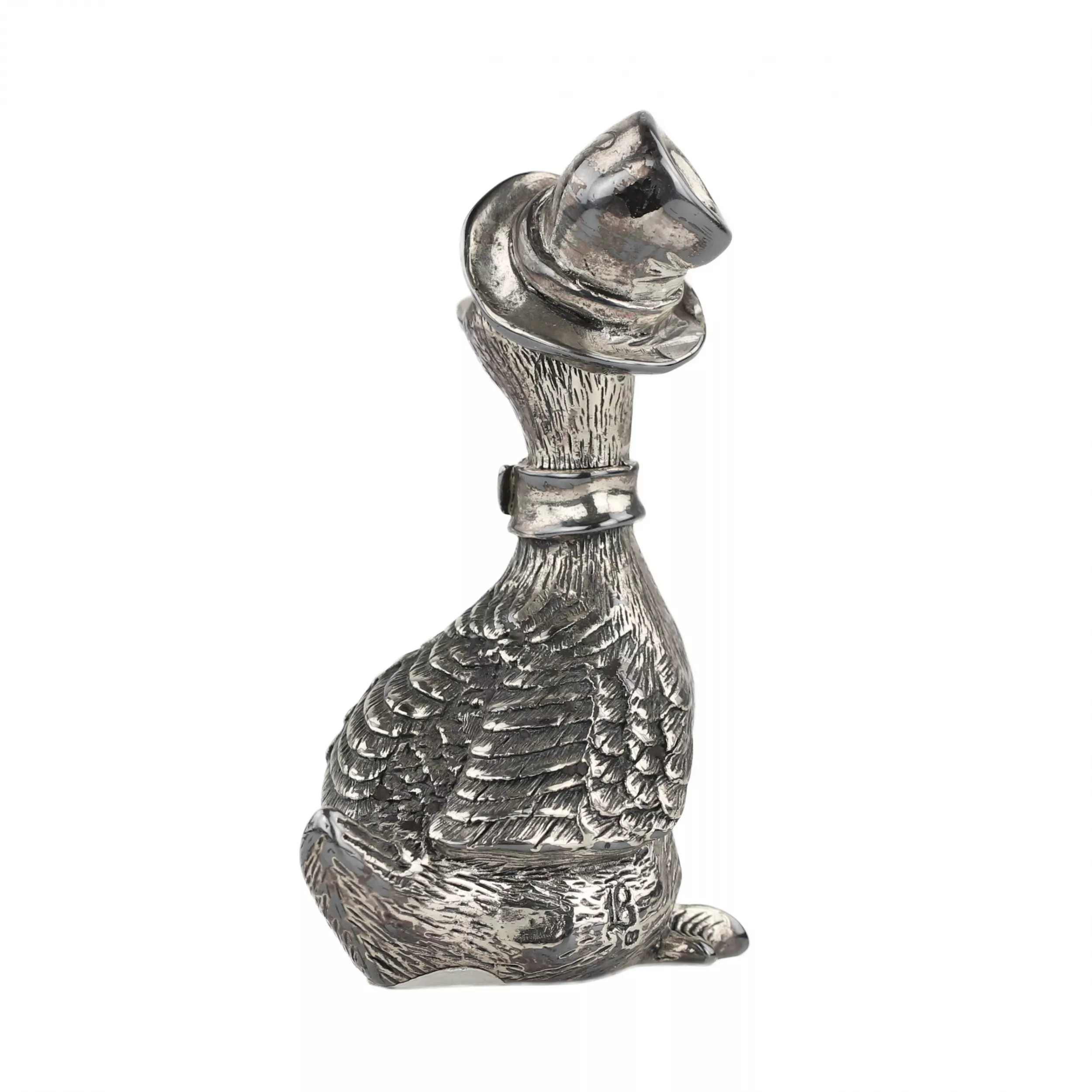 Figurine en argent d`une oie coiffée d`un chapeau. Italie 20e siècle 