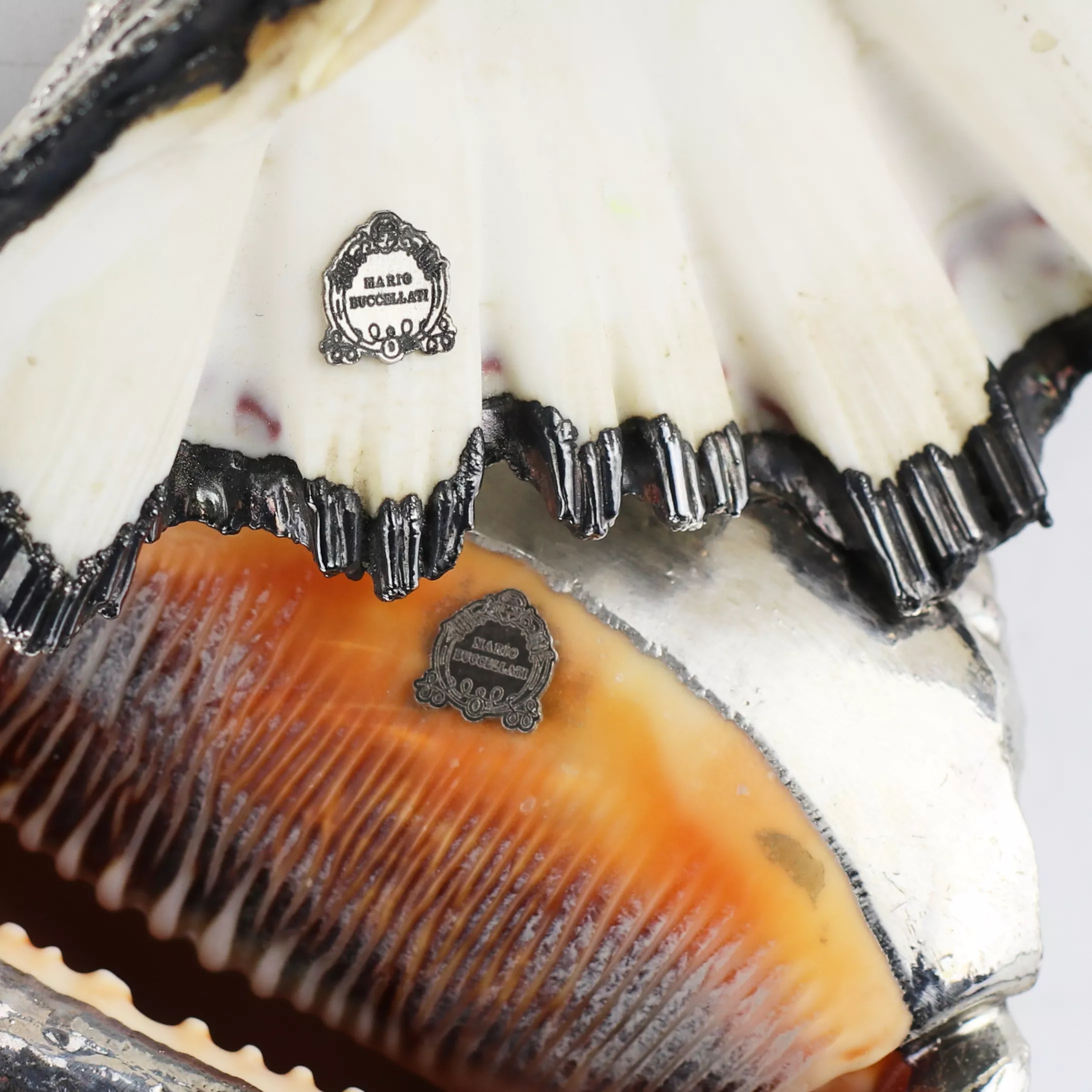 Paire de coquilles décoratives de Buccellati. Italie du 20ème siècle. 