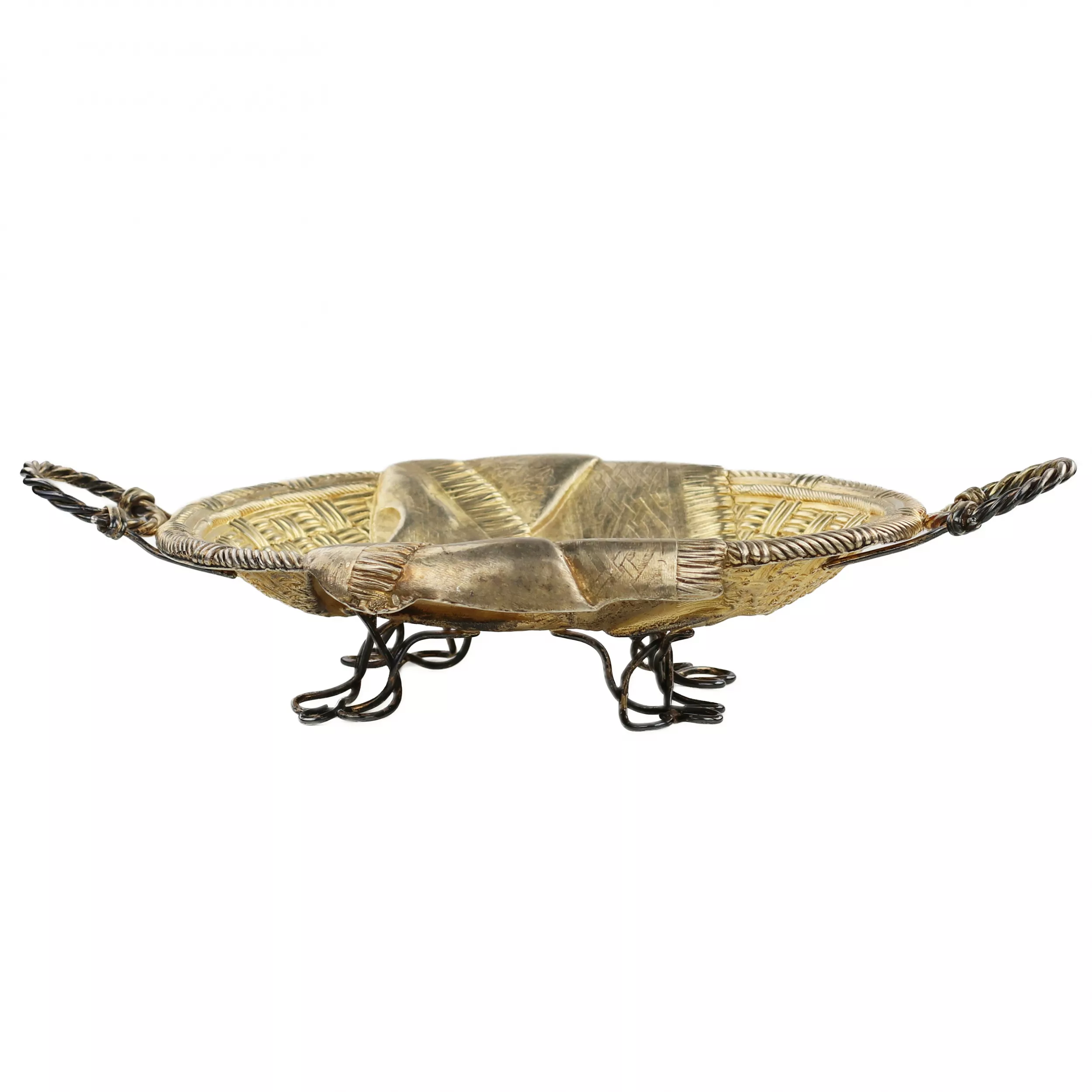 Assiette à pain en argent. Usine d`Andrey Mikhailovich Postnikov. Moscou. 1896-1908