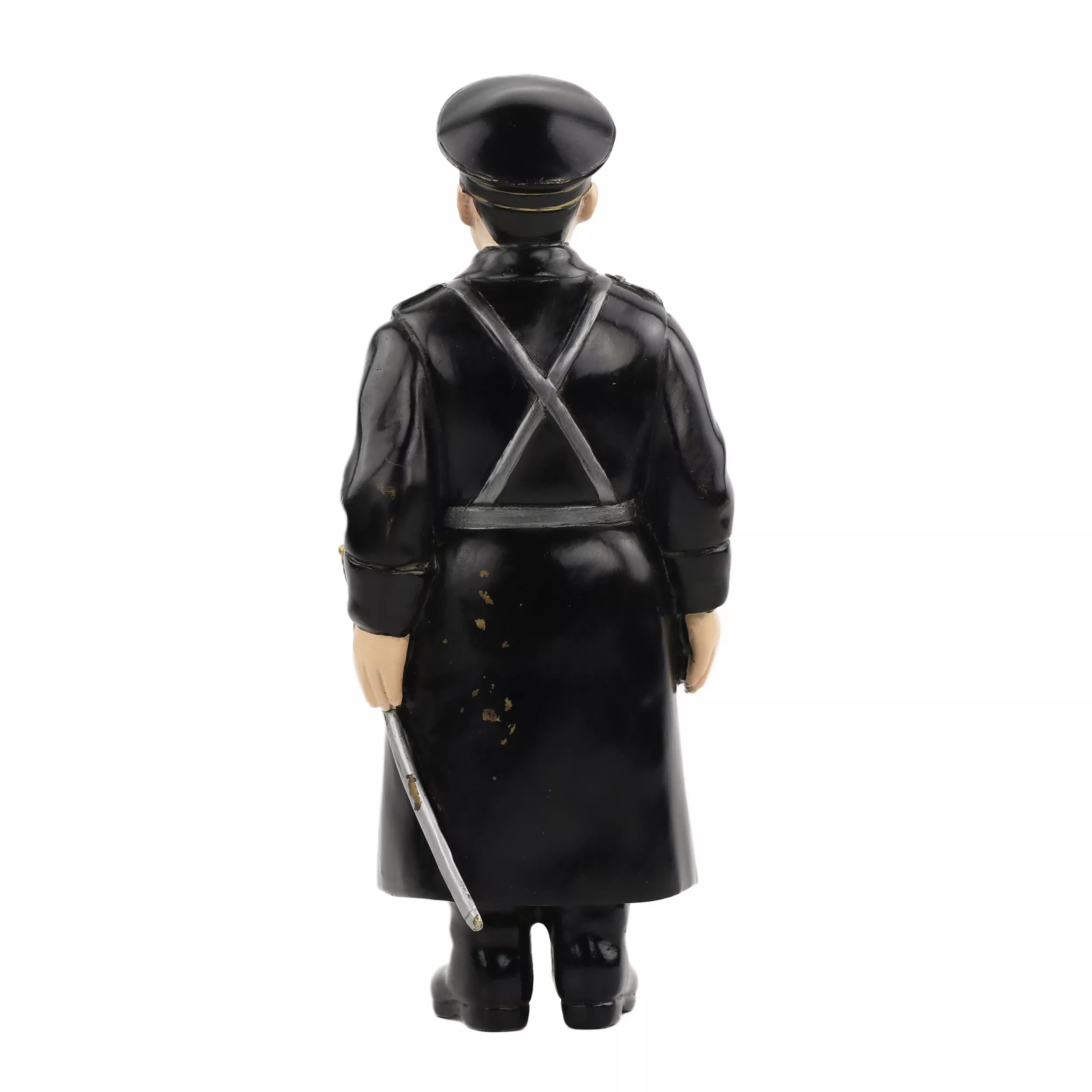 Figurine en bronze d`un policier, peinte aux émaux à froid d`après le modèle Fabergé. Saint-Pétersbourg, 1911. 
