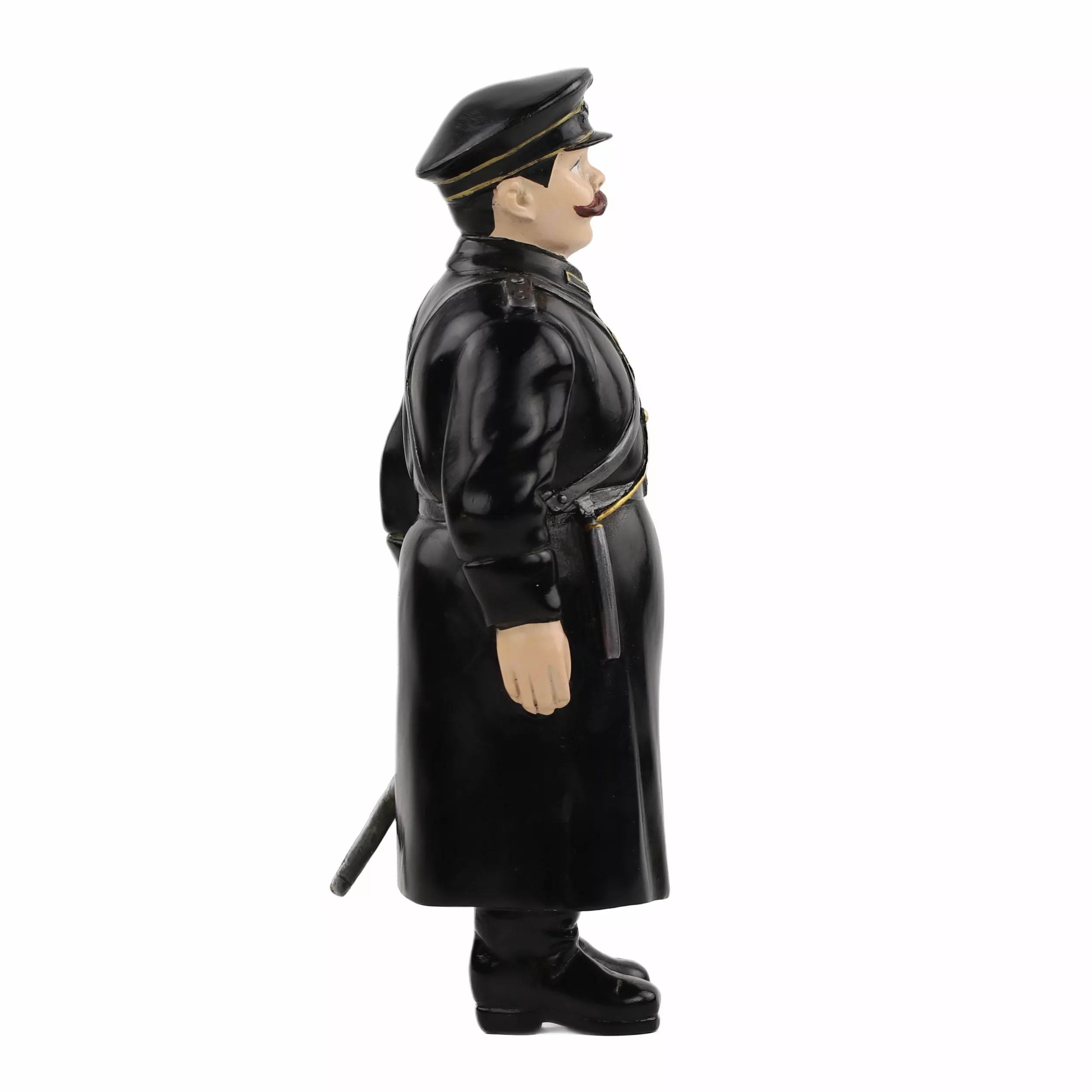 Figurine en bronze d`un policier, peinte aux émaux à froid d`après le modèle Fabergé. Saint-Pétersbourg, 1911. 