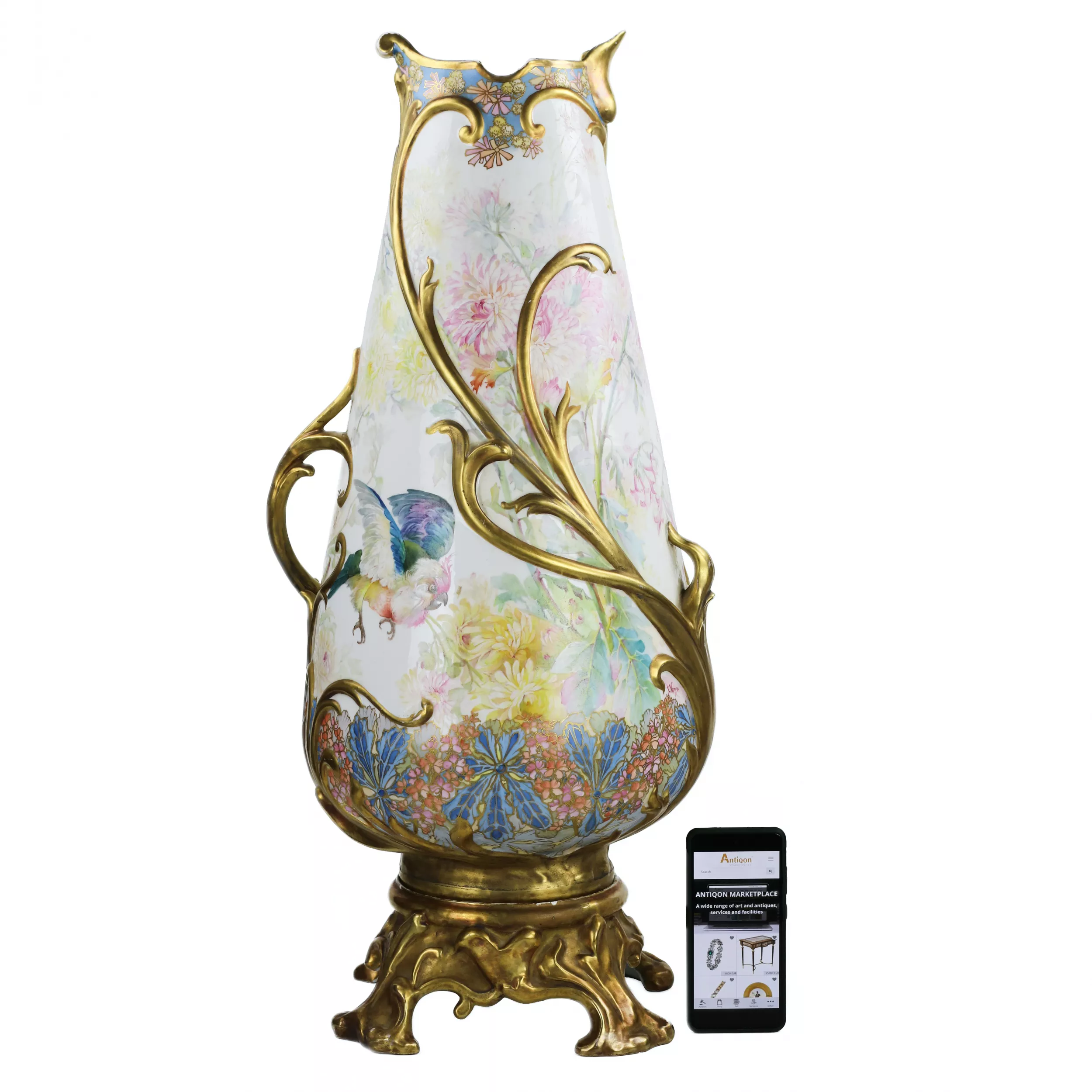 Vase with painting Birds and flowers. Yildiz. Ottoman Empire, 1900.