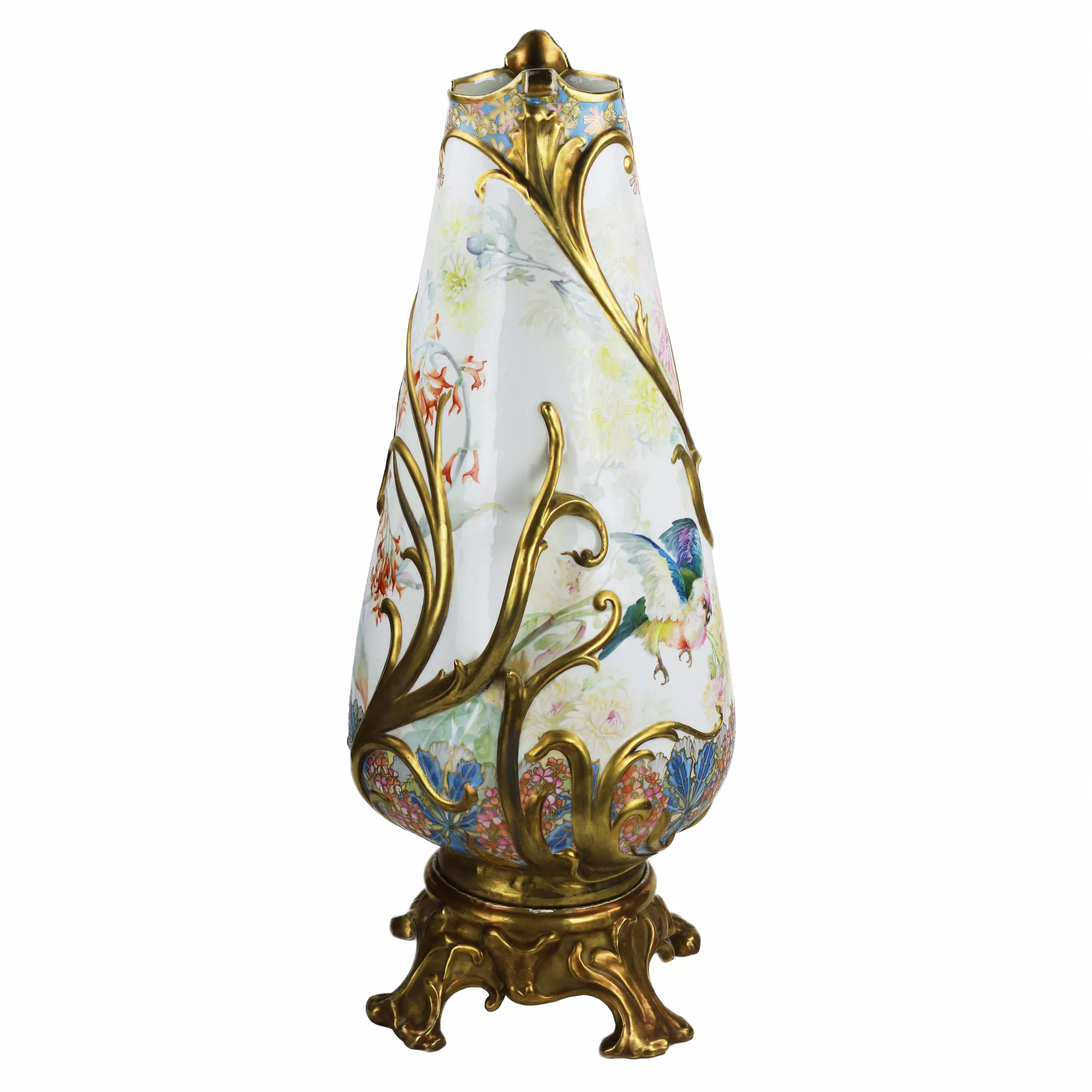 Vase with painting Birds and flowers. Yildiz. Ottoman Empire, 1900.