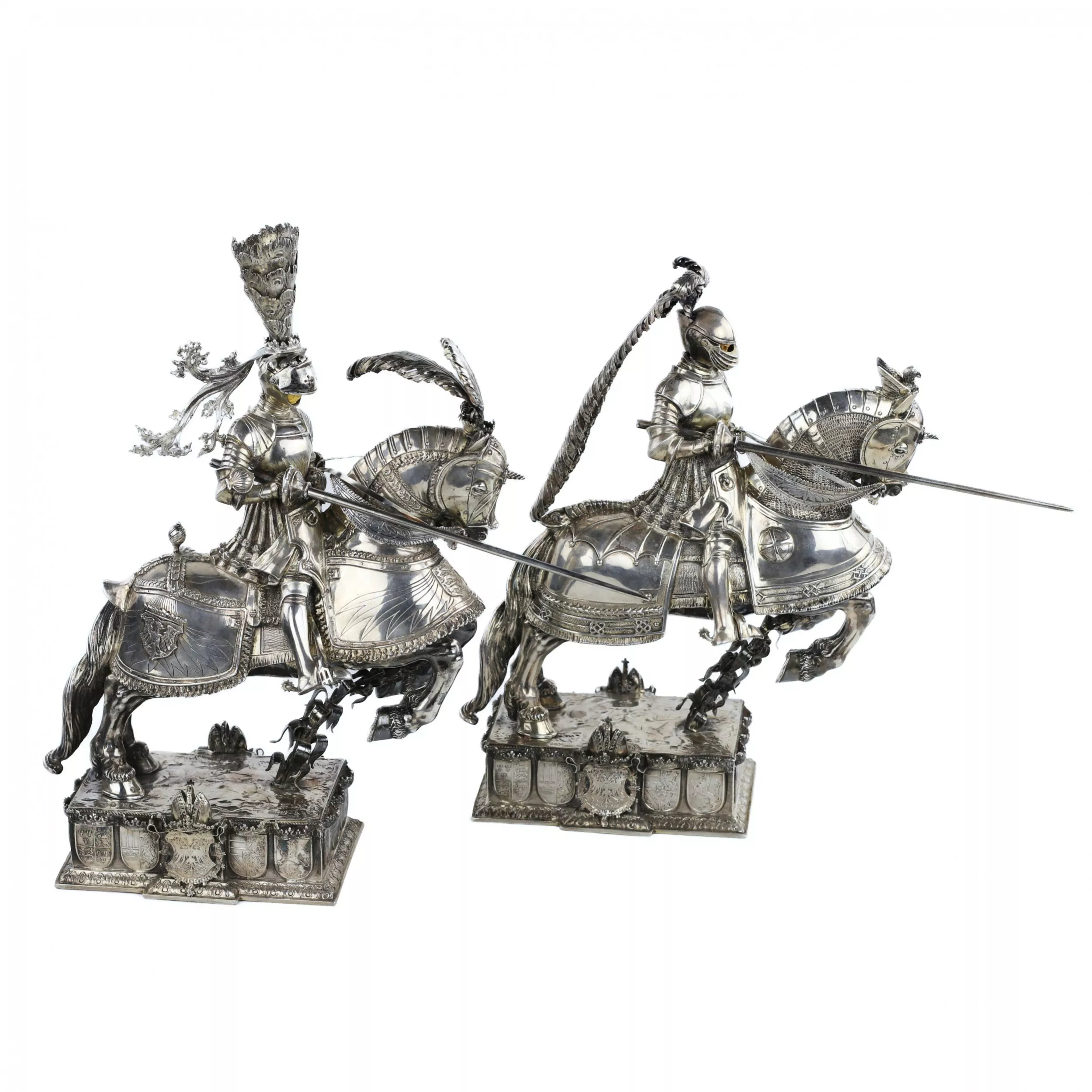 CHEVALIERS MAXIMILIEN IER ET FERDINAND II À CHEVAL. HANAU, VERS 1910