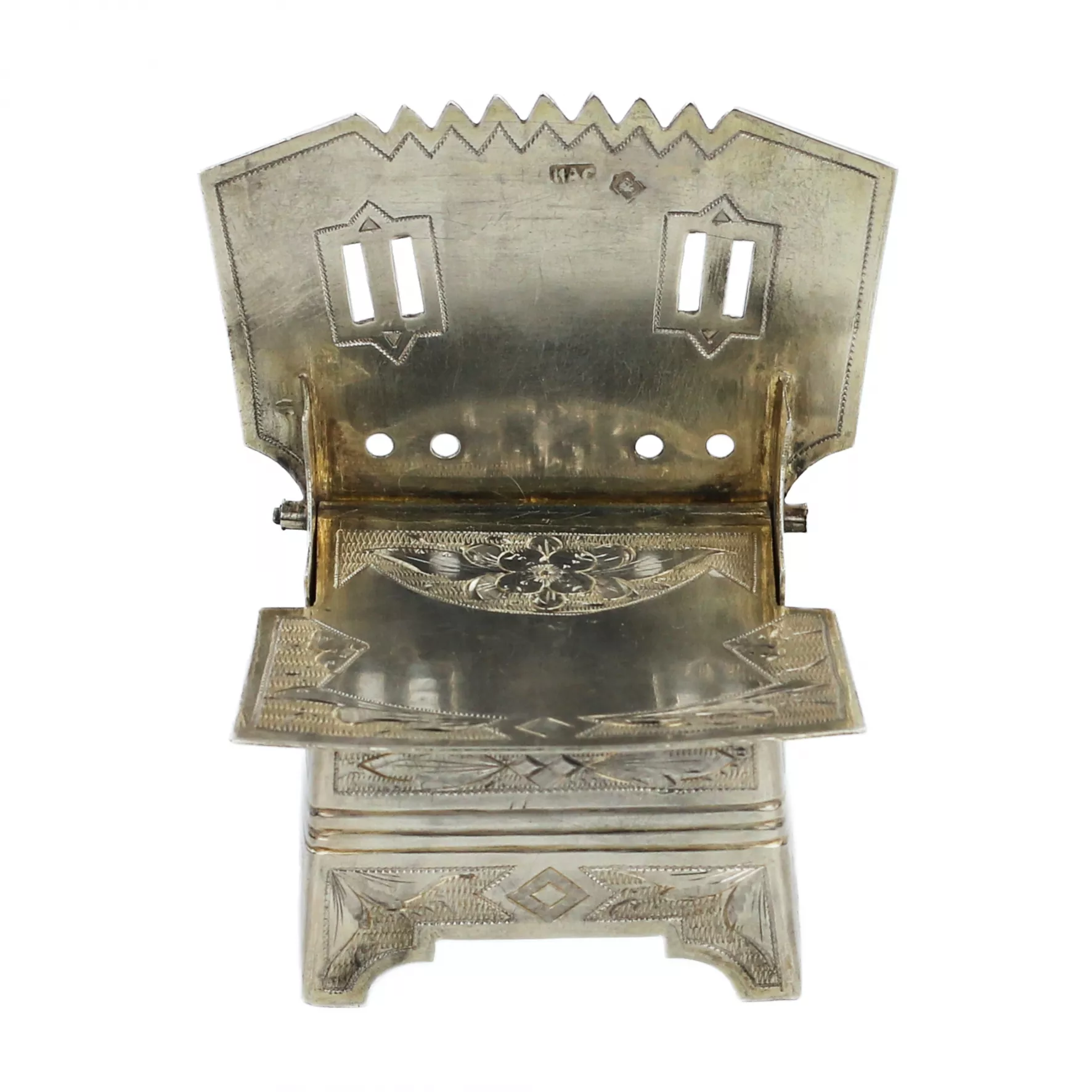 Salière russe en argent en forme de siège. Ivan Alekseevitch Svéchnikov. Moscou, 1885.