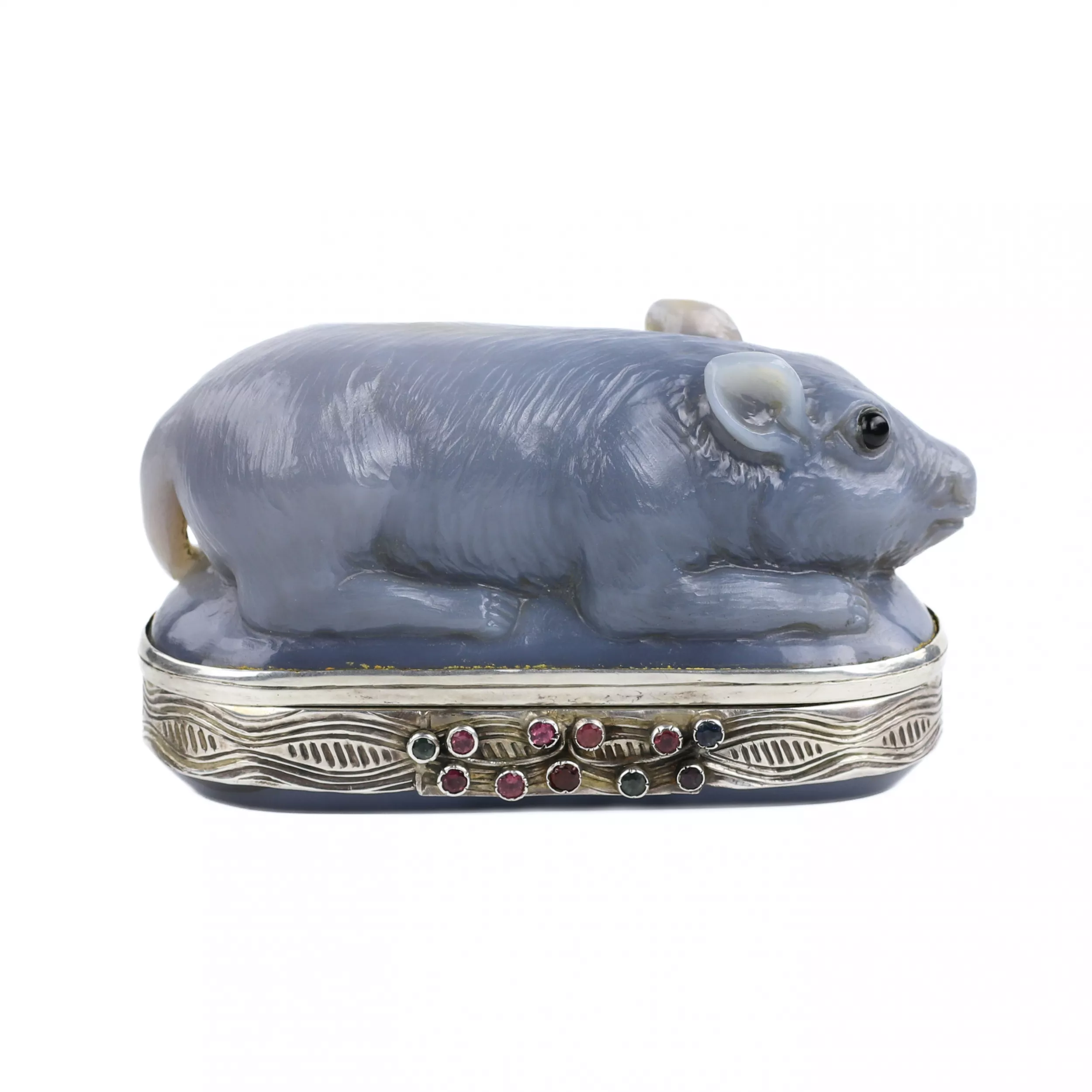 TABATIÈRE EN FORME DE SOURIS EN AGATE BANDE ET ARGENT. XIXe SIÈCLE
