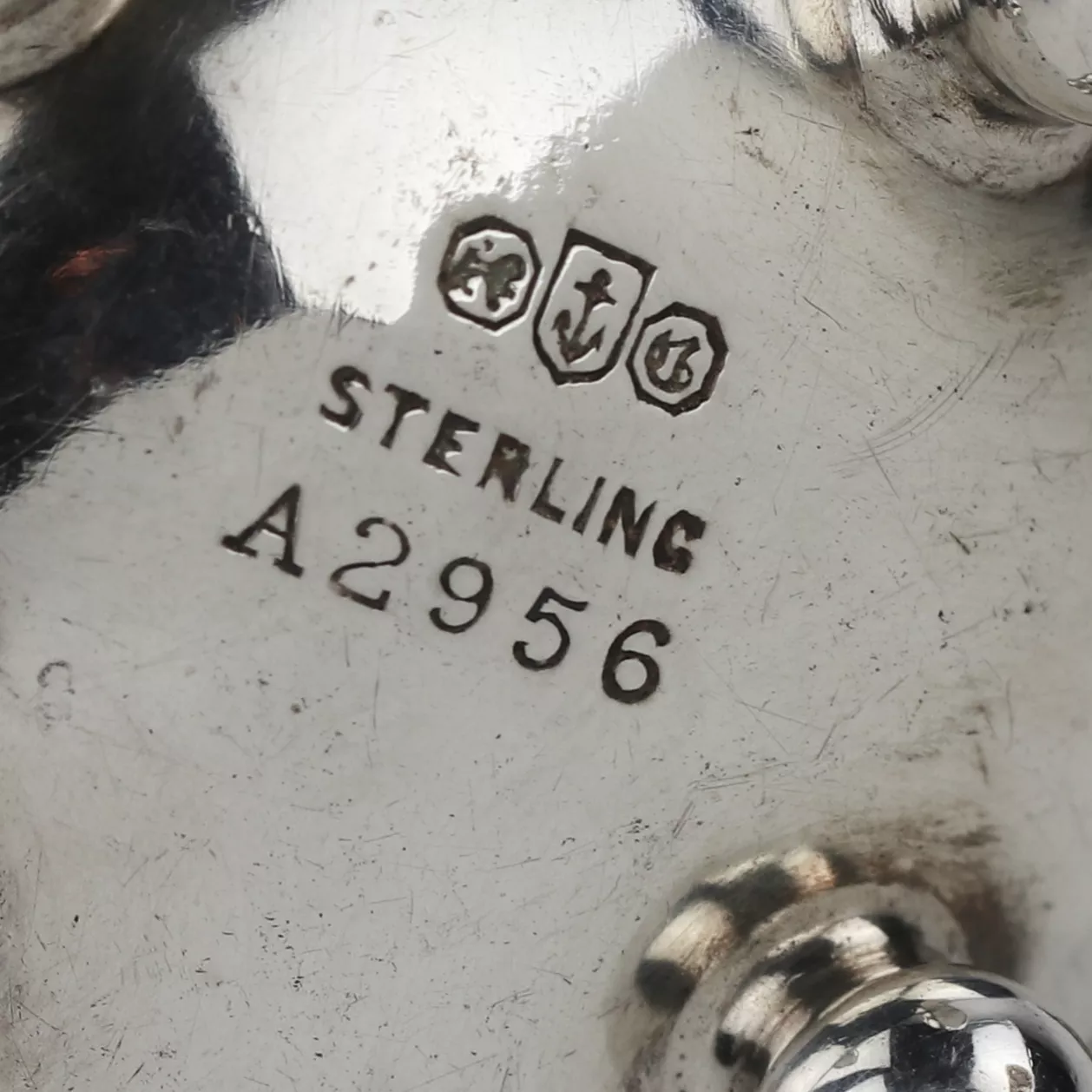SALERON SUR TROIS PIEDS BOULE GORHAM SILVER CO., ÉTATS-UNIS, XXe SIÈCLE
