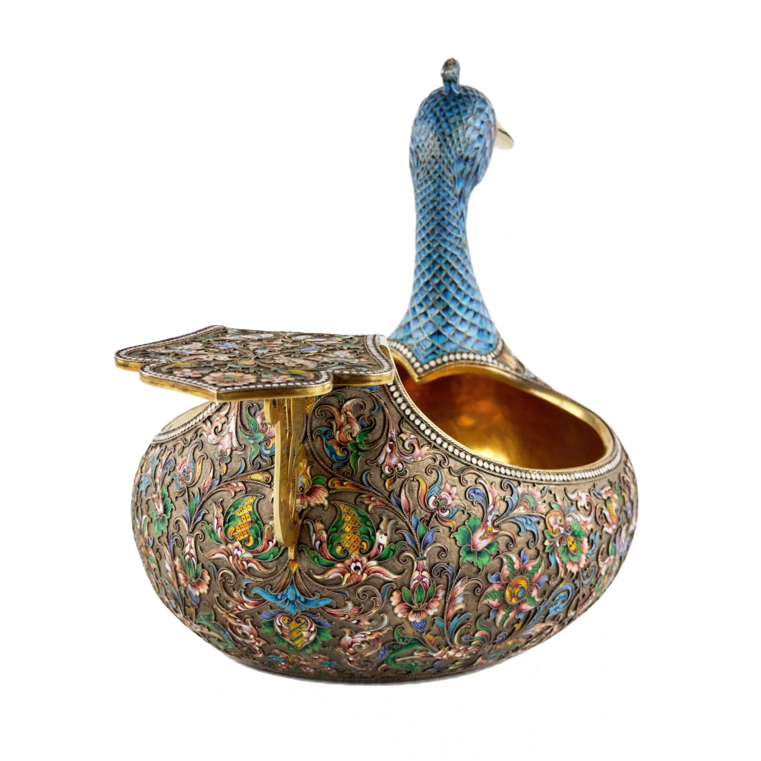 LARGE SILVER KOVSH IN THE RUSSIAN STYLE WITH CLOISONNÉ ENAMEL RUSSIA, MOSCOW, EARLY 20TH CENTURY