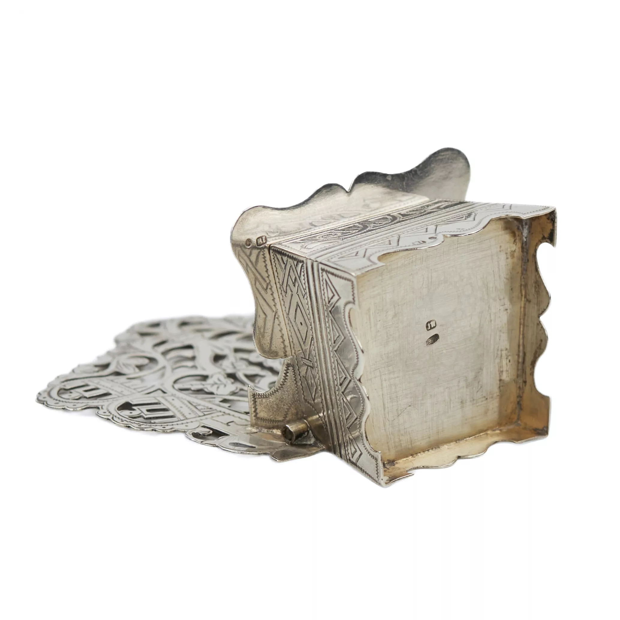 SALIÈRE EN ARGENT EN FORME DE TRÔNE RUSSIE, MOSCOU, 1899–1908