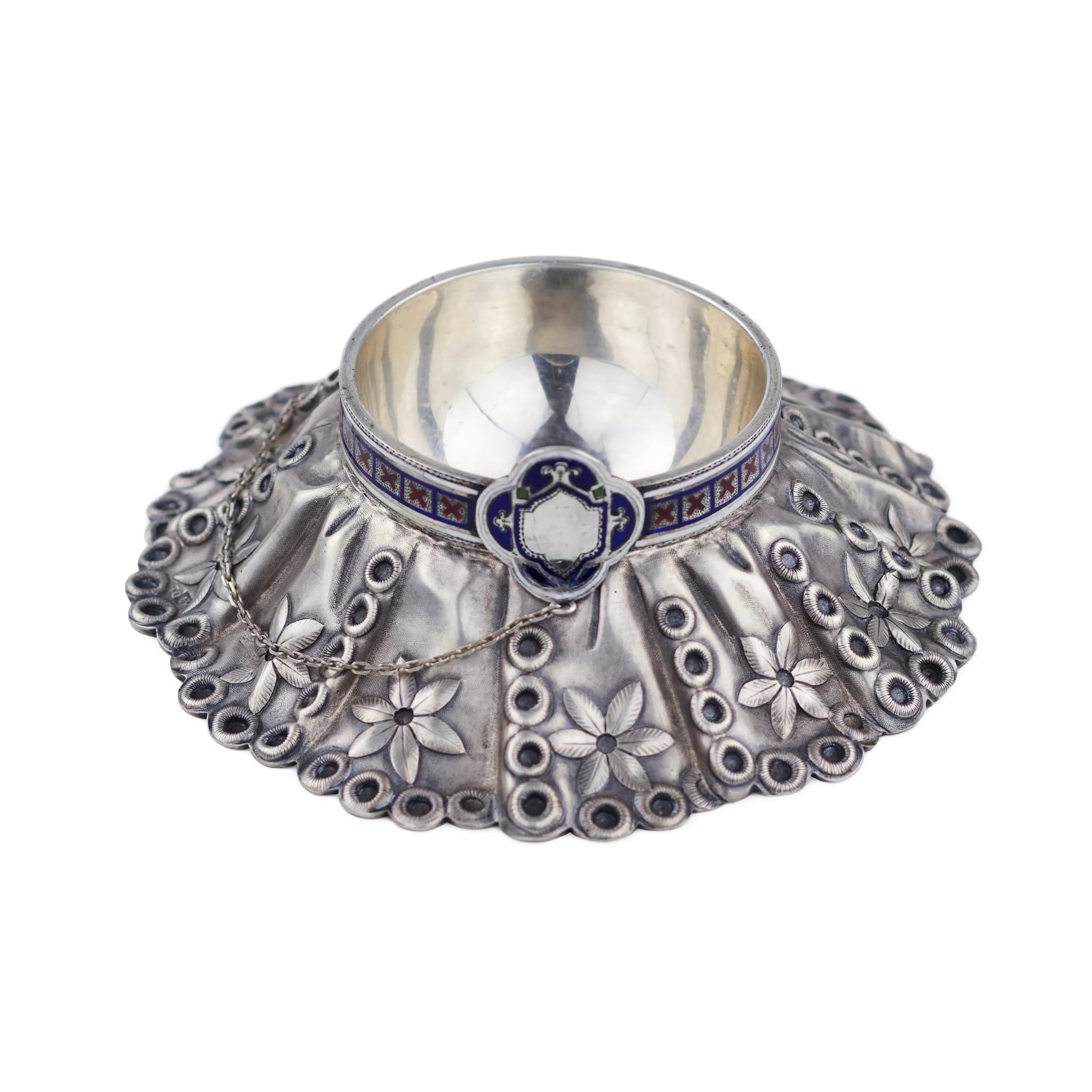 Salière de mariage pour karavaï avec émail en forme de nappe Maison Pavel Ovchinnikov, Moscou, 1875