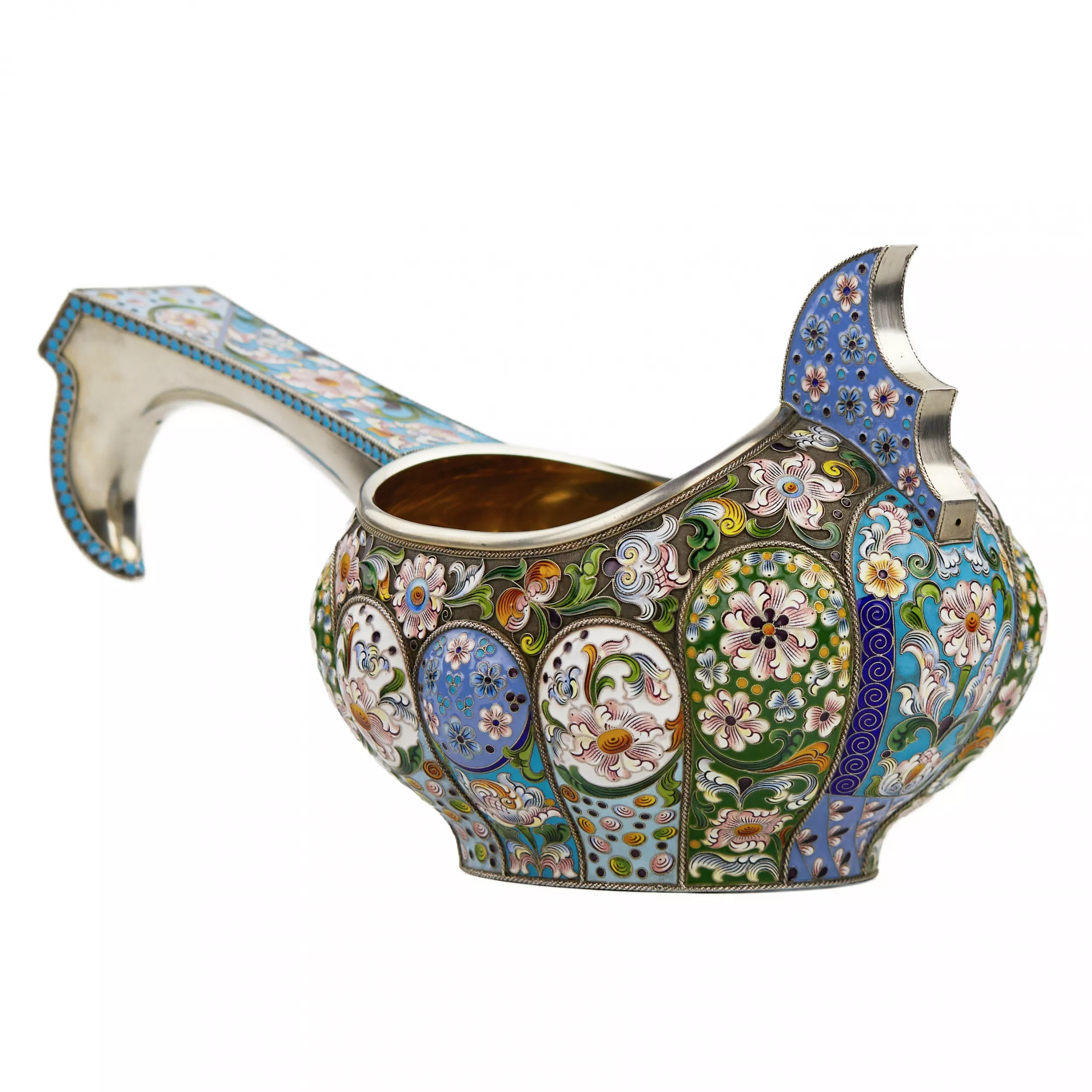 SILVER-GILT KOVSH WITH POLYCHROME ENAMELS. PAVEL OVTCHINNIKOV FIRM RUSSIA, MOSCOW, 1908–1917