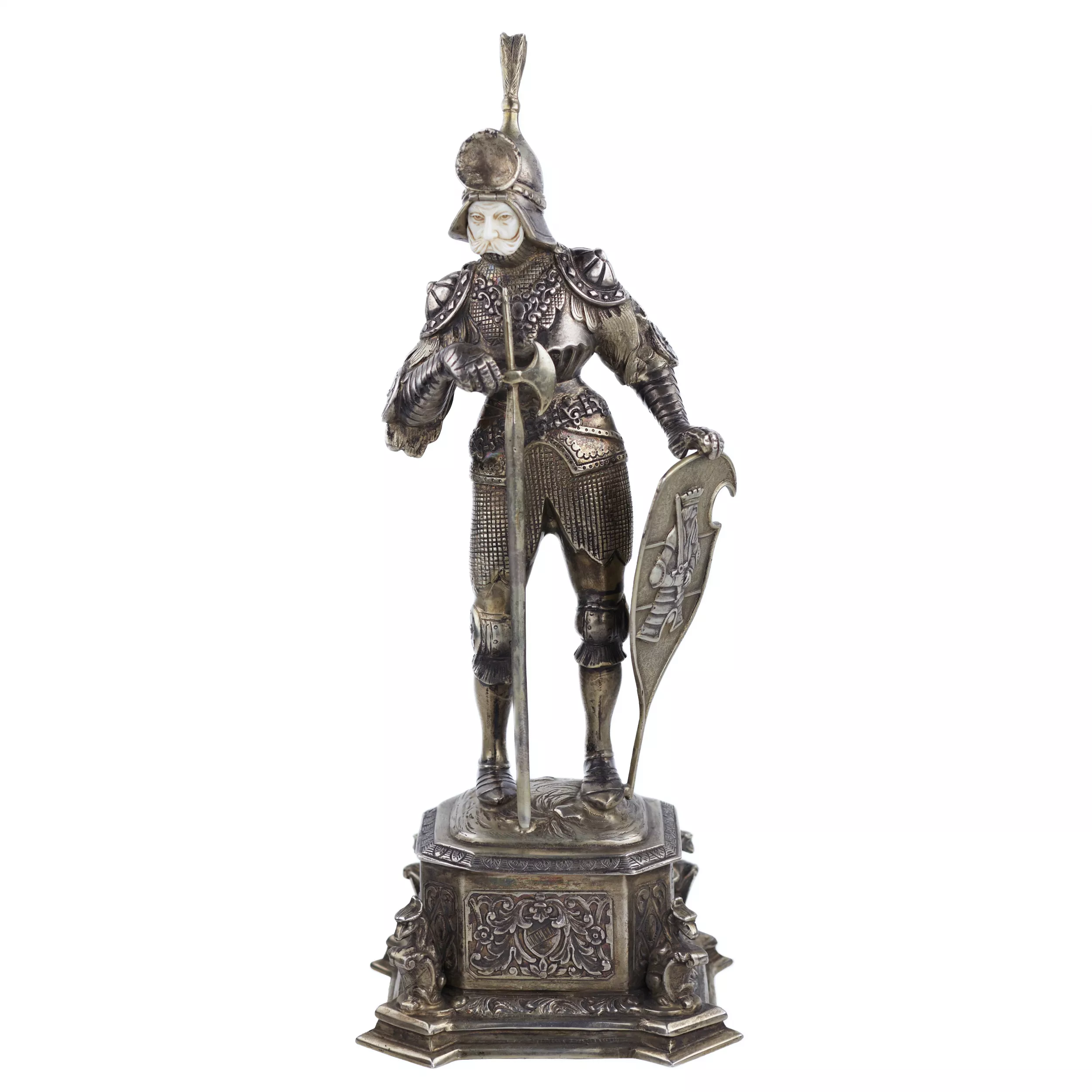 FIGURE DE CABINET EN ARGENT D’UN CHEVALIER ALLEMAGNE, HANAU, EFES, TOURNANT DES XIXe - XXe SIÈCLES