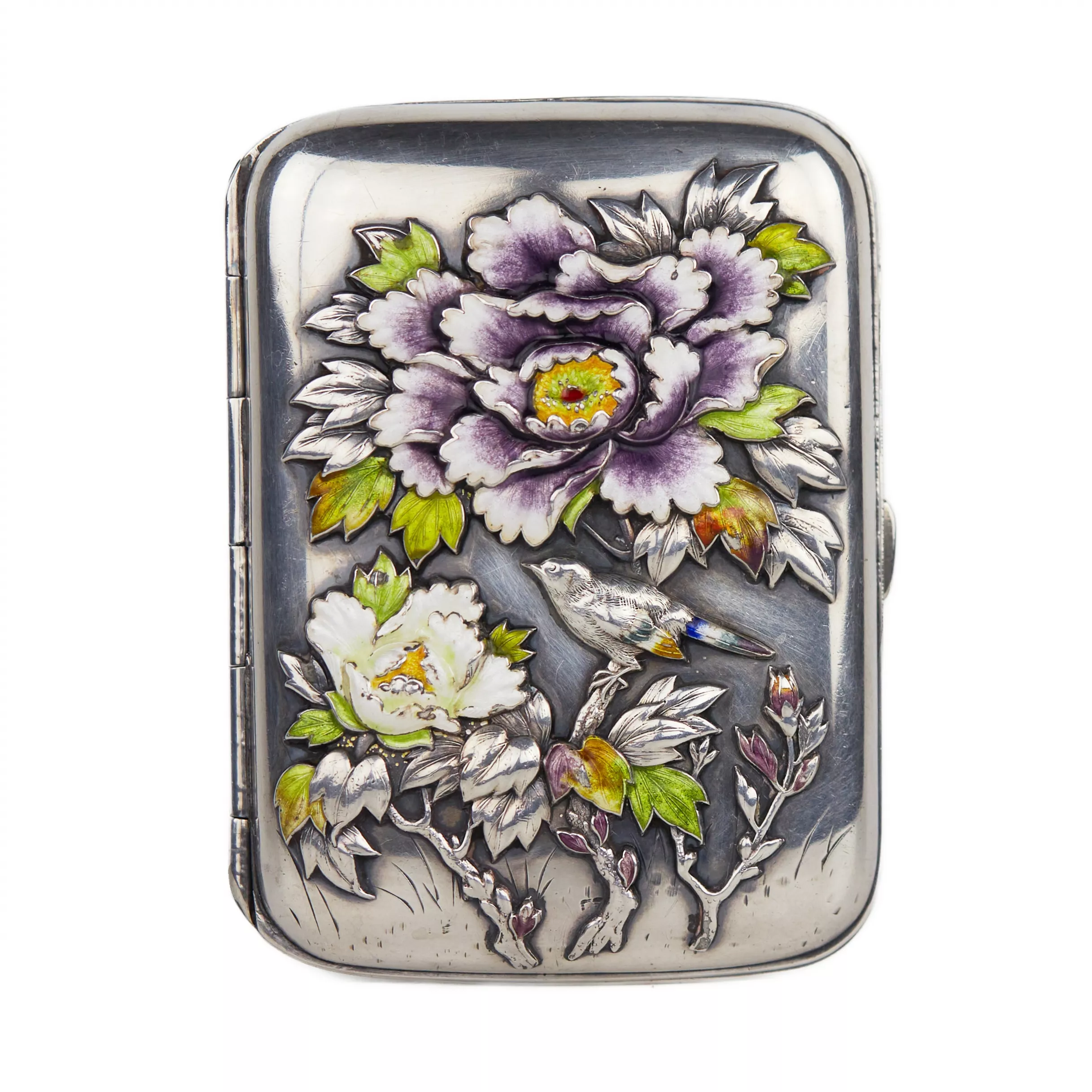 ÉTUI À CIGARETTES EN ARGENT À DÉCOR ÉMAILLÉ DE PIVOINES ET D’OISEAU  JAPON, DÉBUT DU XXE SIÈCLE