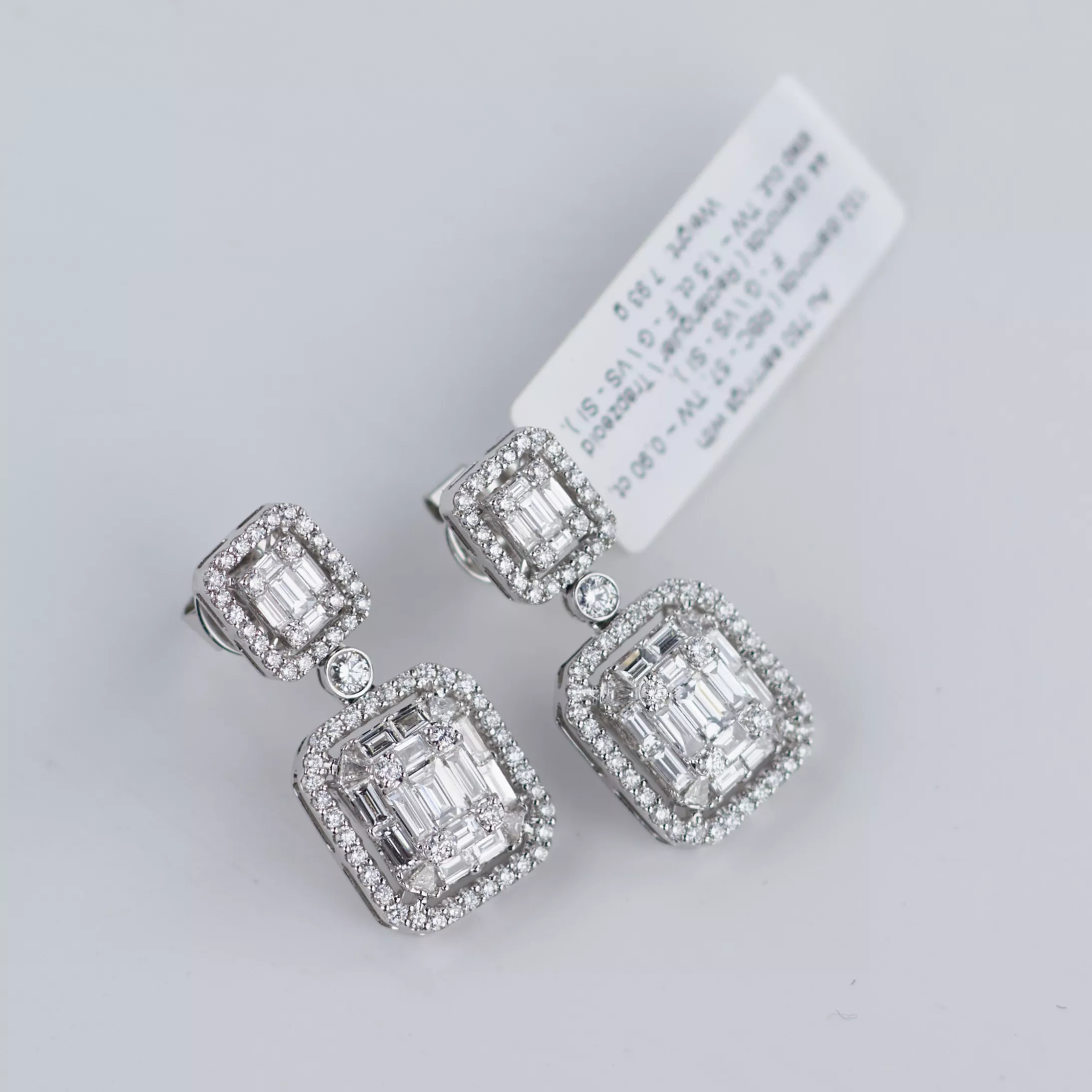 18K WHITE GOLD DIAMOND EARRINGS