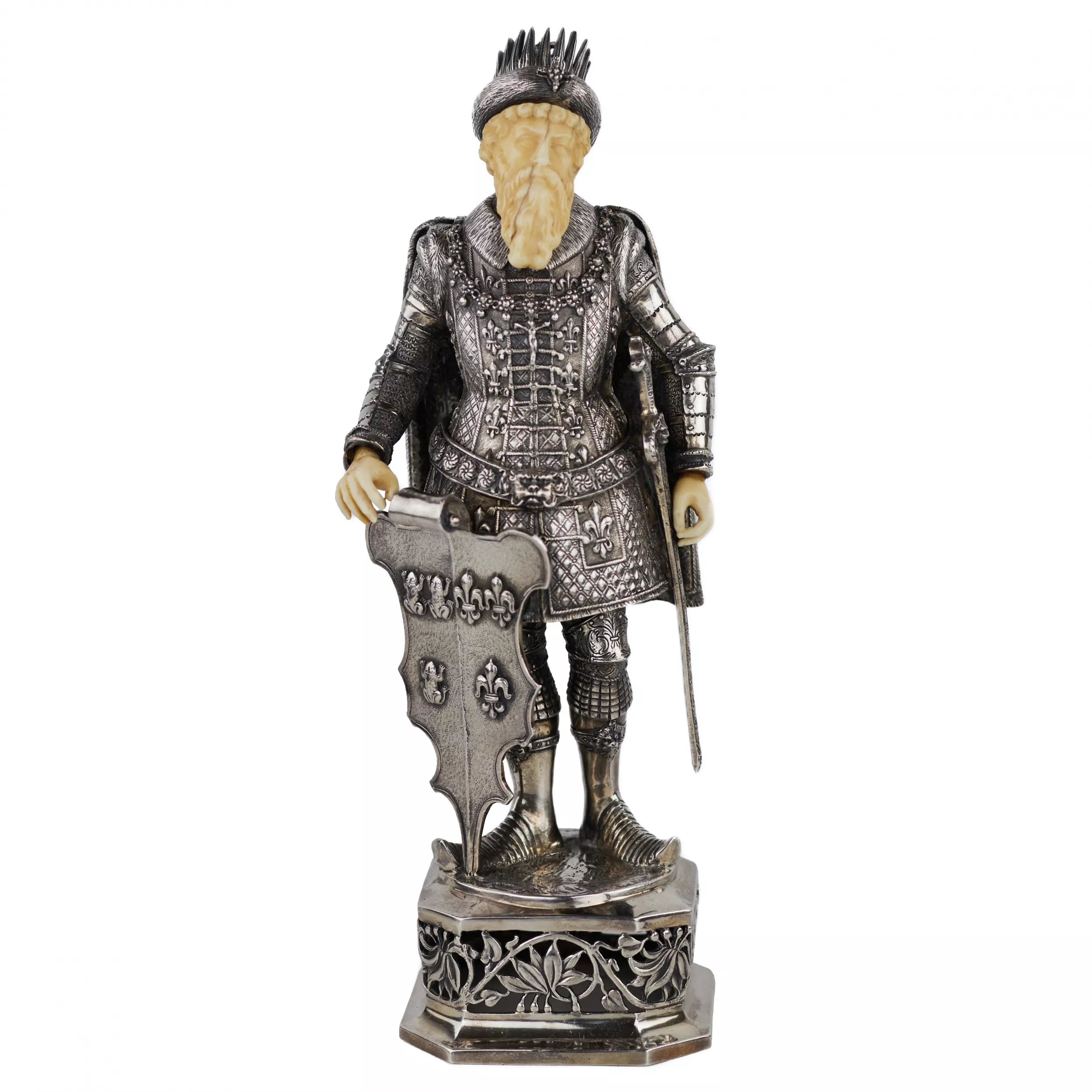 PAIRE DE FIGURES DE CHEVALIERS DE CABINET EN ARGENT BERTHOLD HERMANN MÜLLER HANAU, ALLEMAGNE, FIN DU XIXE - DÉBUT DU XXE SIÈCLE