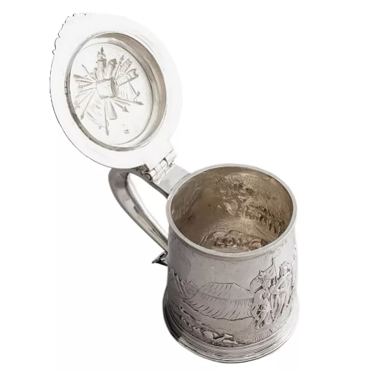 CHOPE EN ARGENT À DÉCOR DE SCÈNE HISTORIQUE DE BATAILLE. JOHN JACKSON. LONDRES, ANGLETERRE, 1698–1699