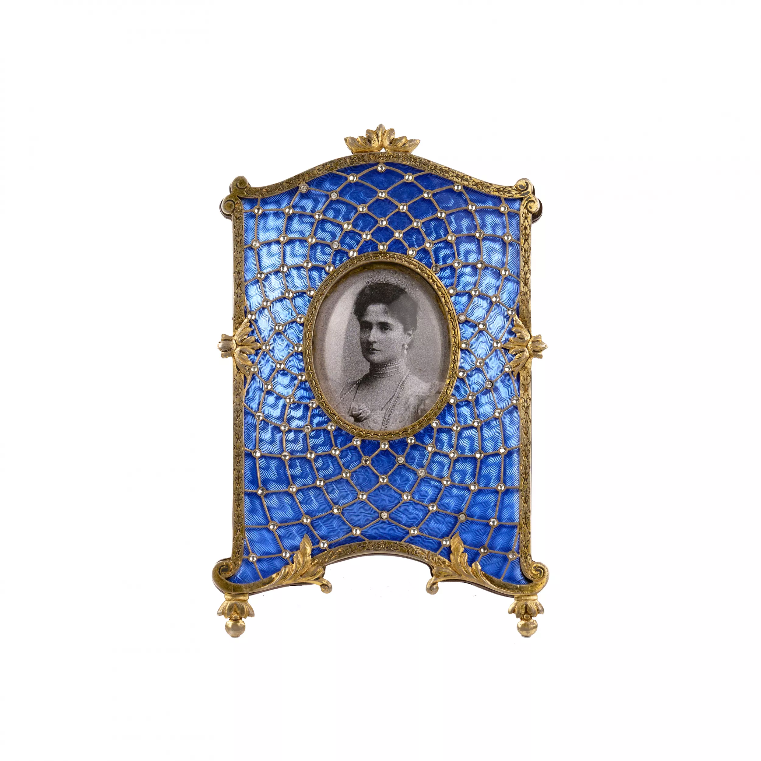 НАСТОЛЬНАЯ ФОТОРАМКА В СТИЛЕ ФАБЕРЖЕ. ОКОЛО 1900–1910 ГОДОВ