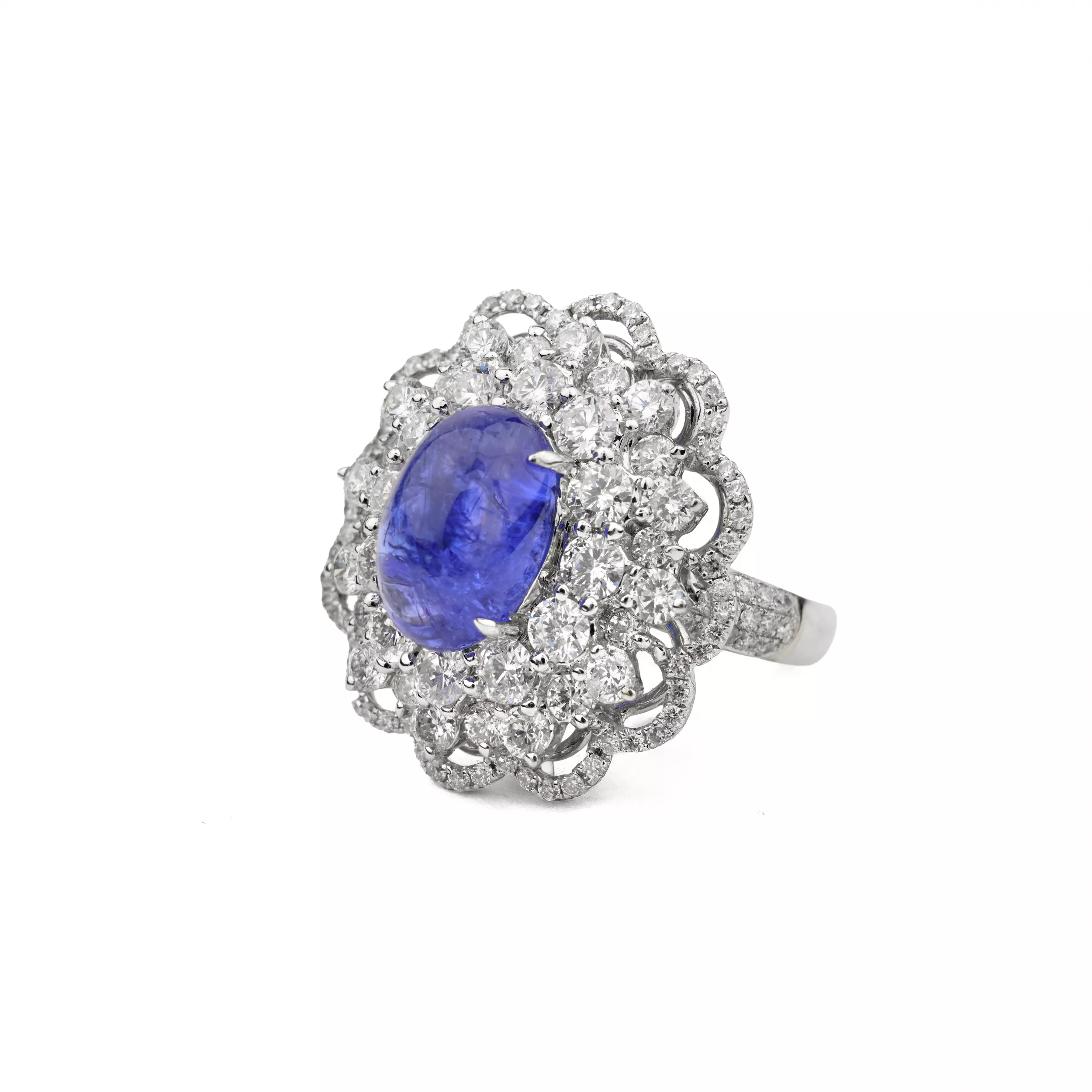 18-KARAT GOLD RING WITH SAPPHIRE AND DIAMONDS