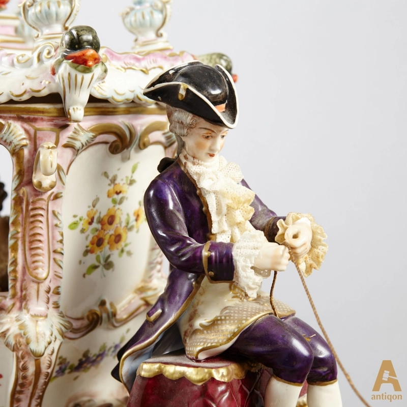 Porcelain group 