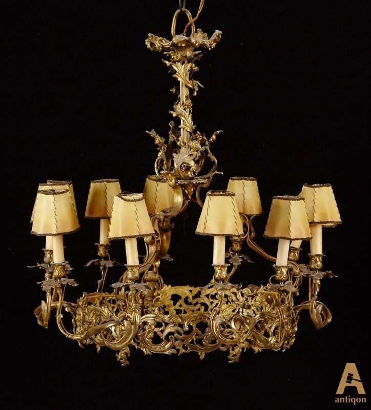 Chandelier with 12 candles