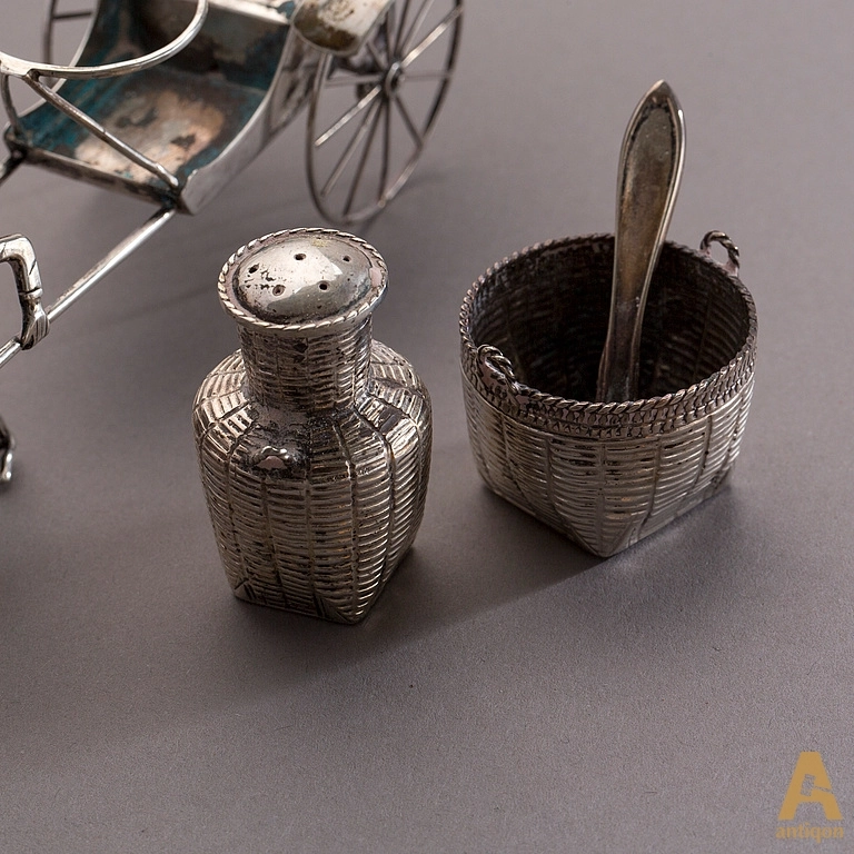 Saltcellar in the form of trolley