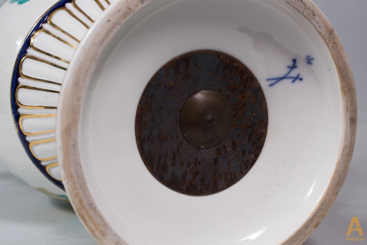 Porcelain Vase 
